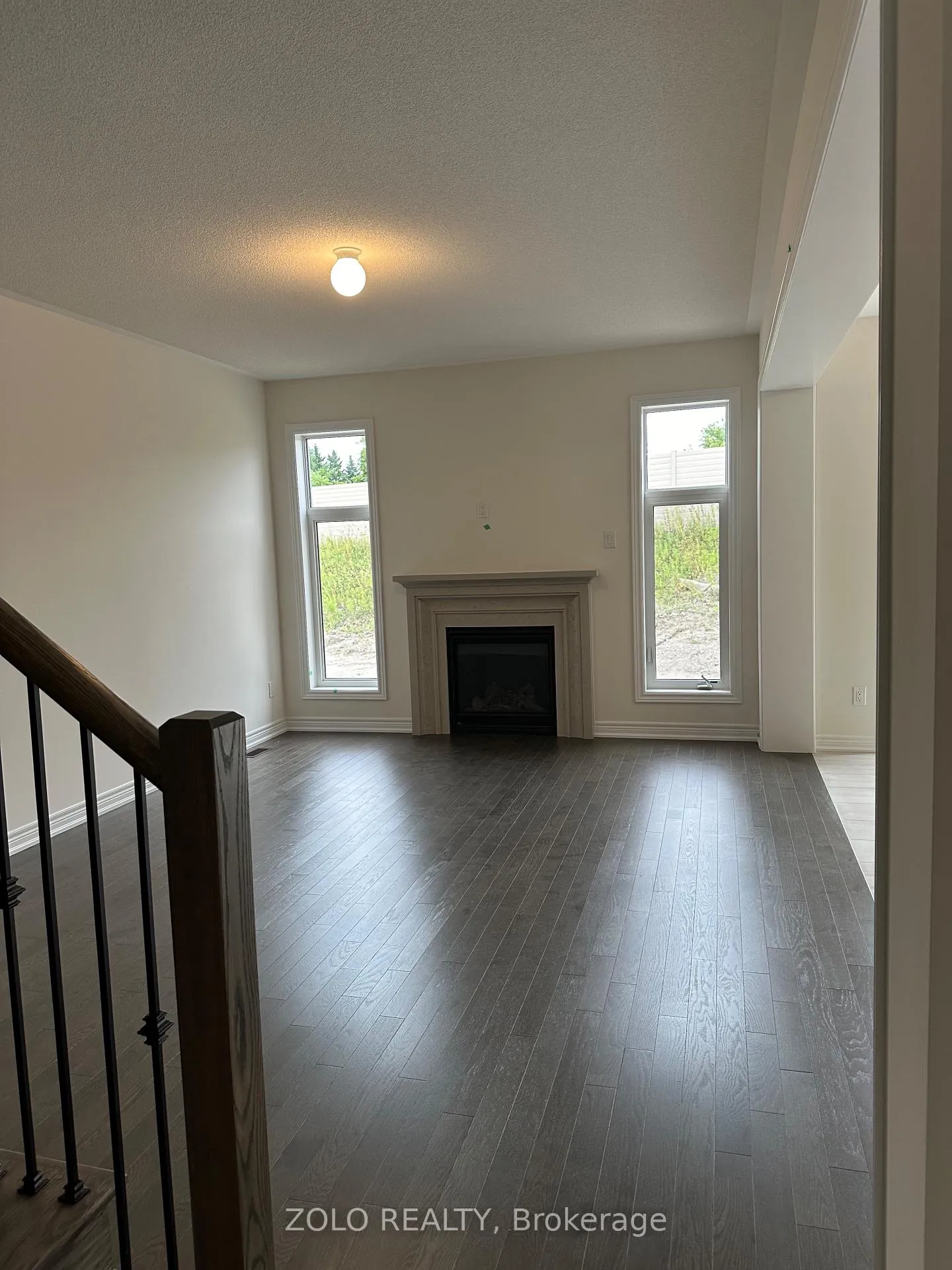 Photo 7 of 1386 Davis Loop, Innisfil, Lefroy — HOMEH