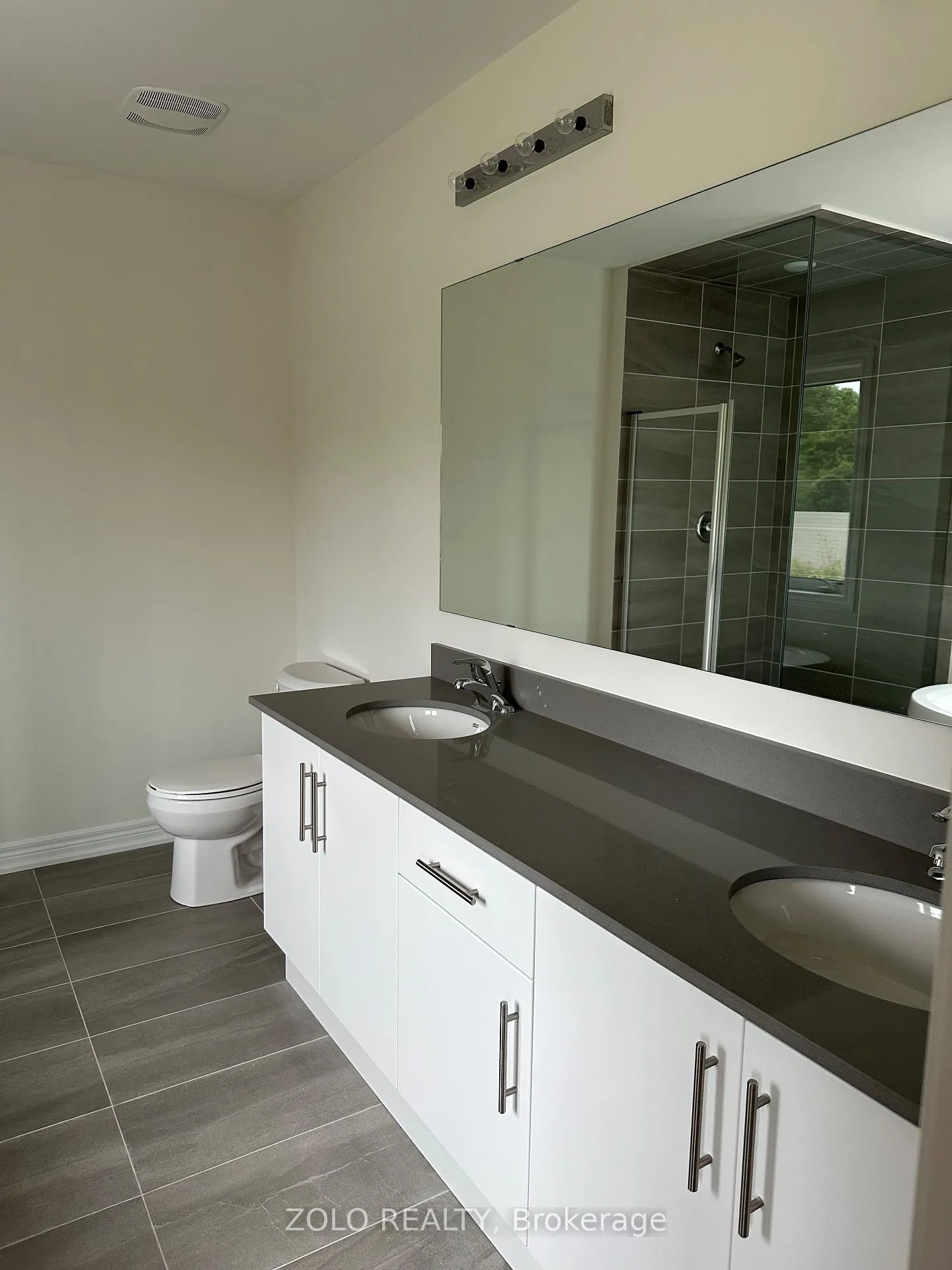 Photo 10 of 1386 Davis Loop, Innisfil, Lefroy — HOMEH