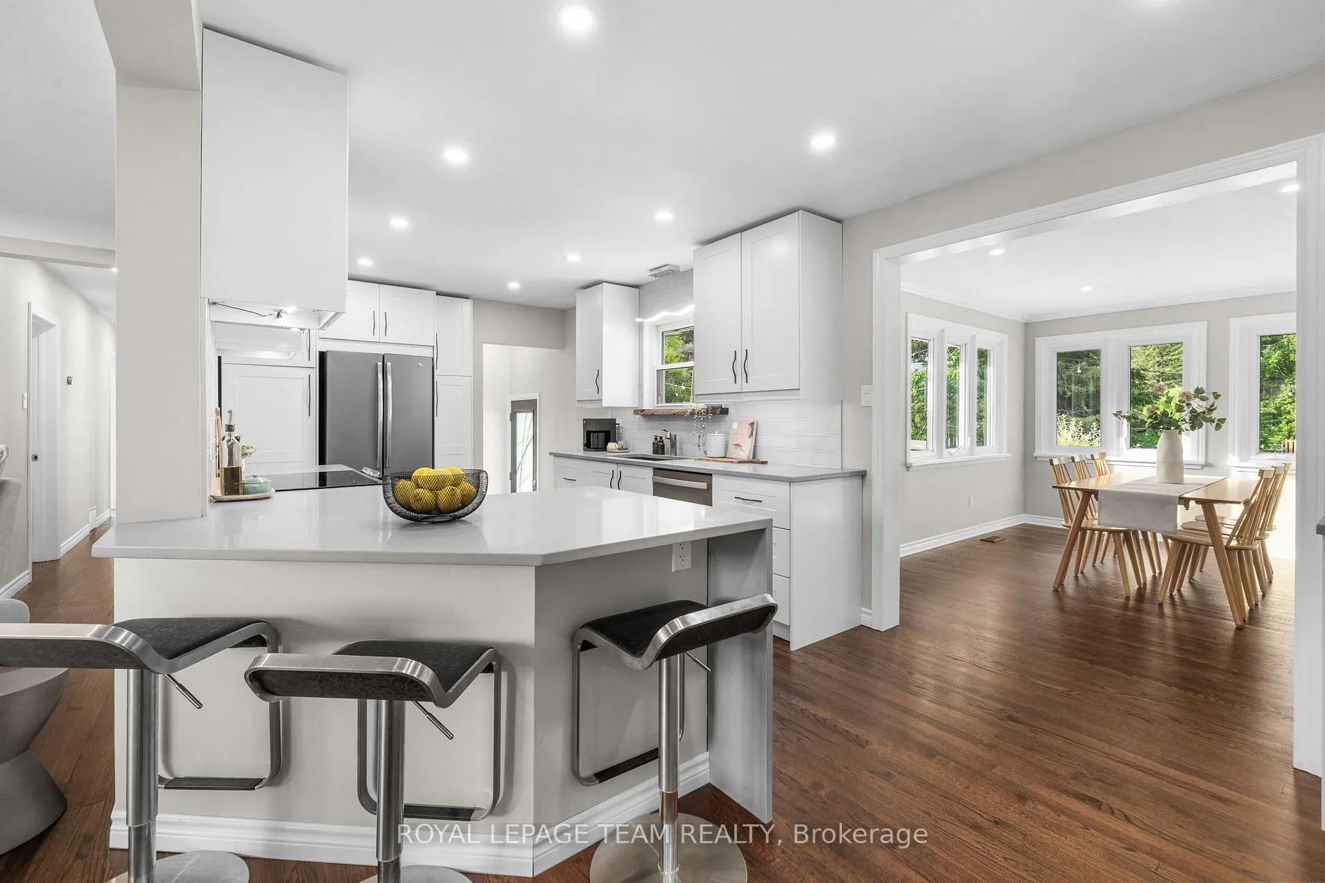 Photo 8 of 17 Arnold Drive, Ottawa, Arbeatha Park — HOMEH