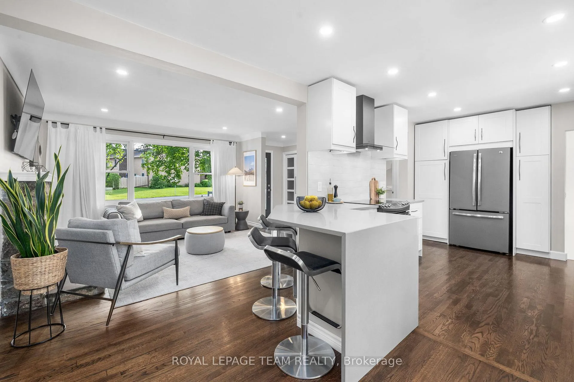 Photo 12 of 17 Arnold Drive, Ottawa, Arbeatha Park — HOMEH