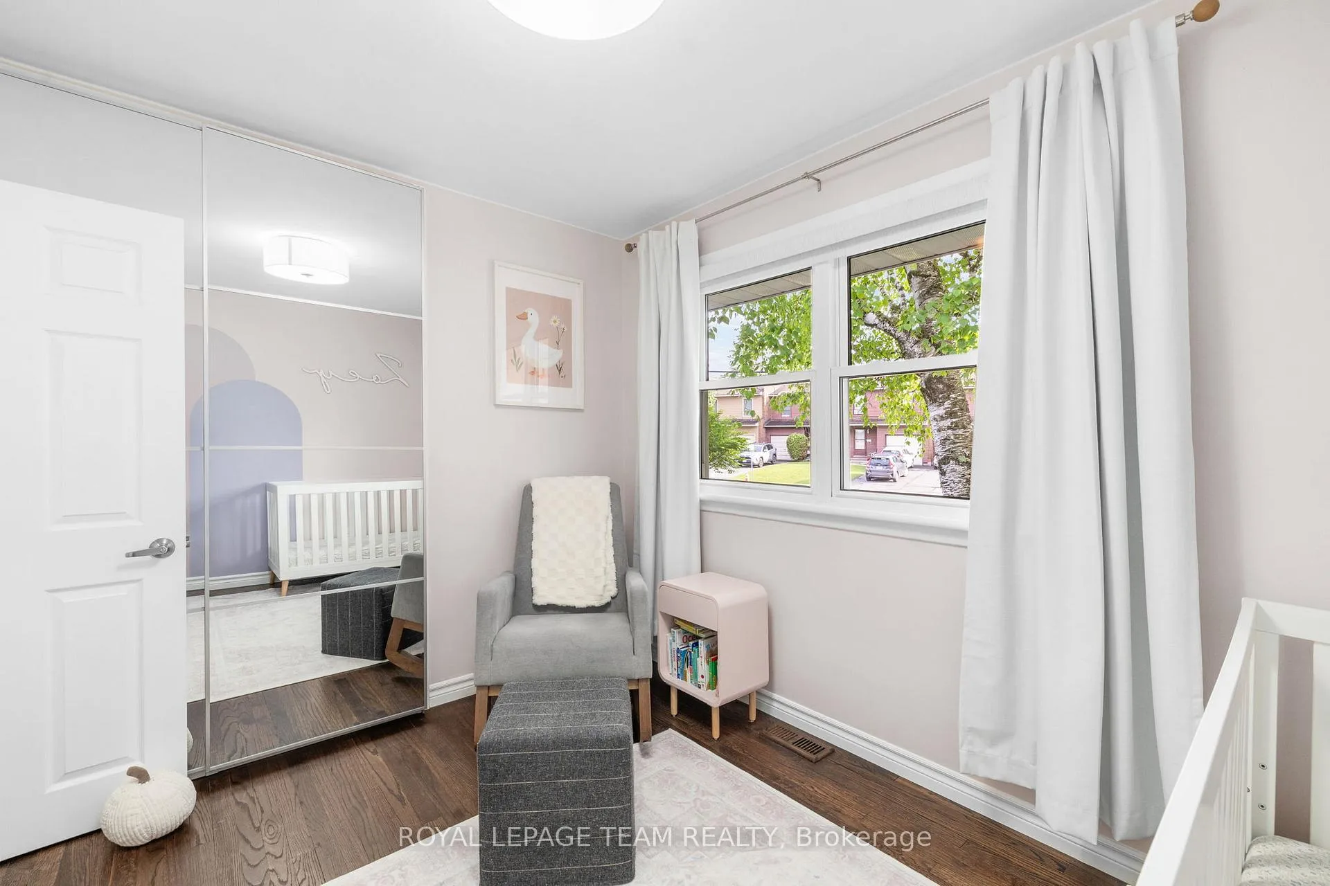 Photo 21 of 17 Arnold Drive, Ottawa, Arbeatha Park — HOMEH