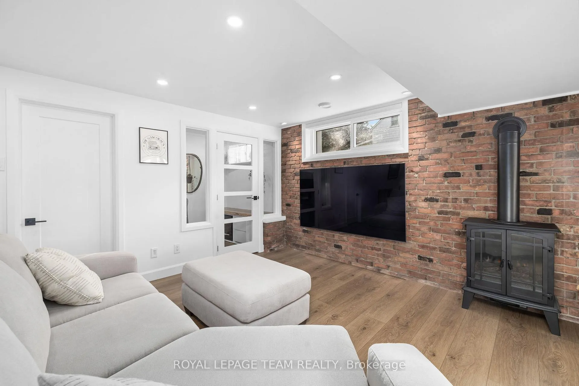 Photo 28 of 17 Arnold Drive, Ottawa, Arbeatha Park — HOMEH