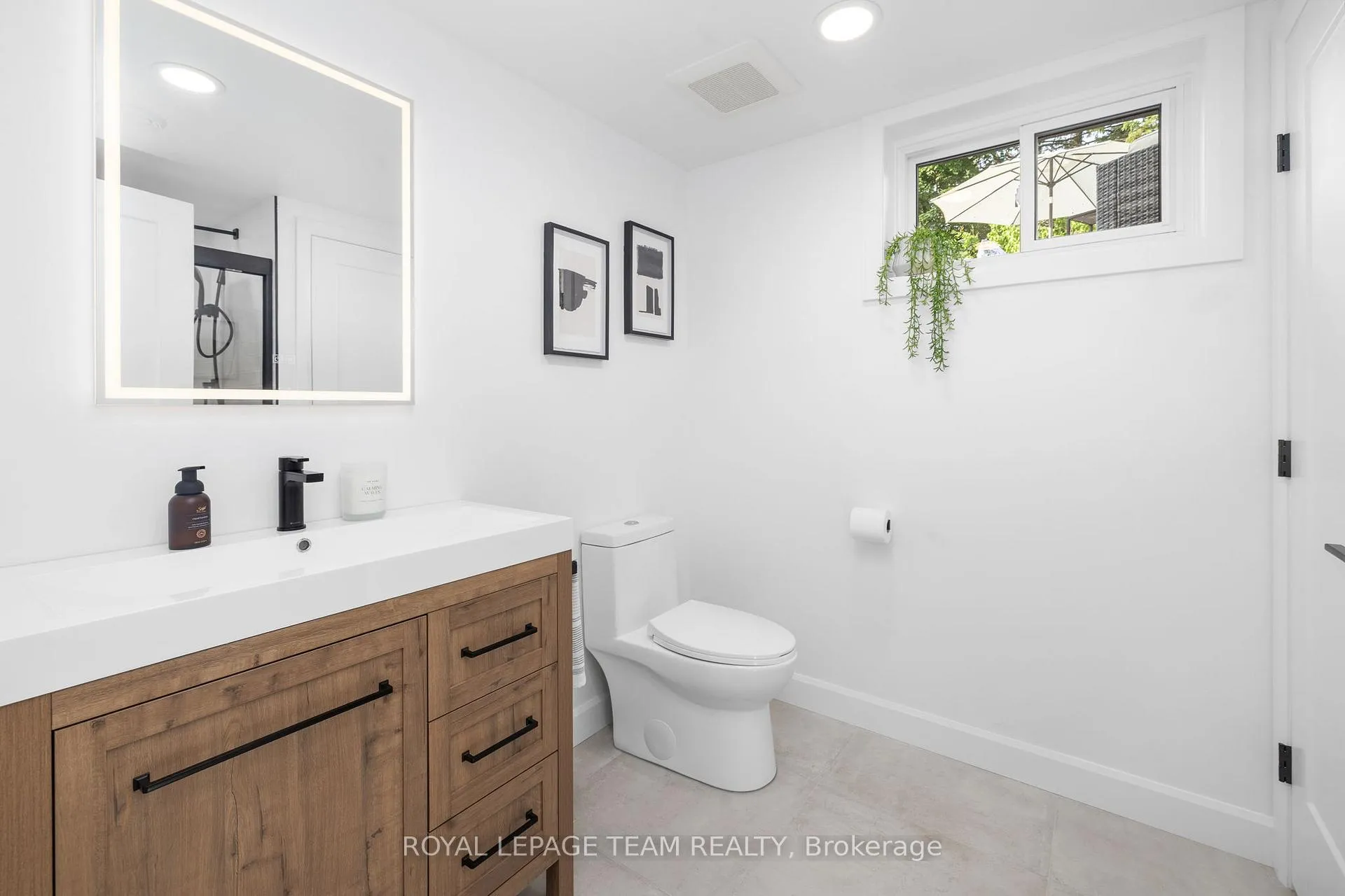 Photo 31 of 17 Arnold Drive, Ottawa, Arbeatha Park — HOMEH