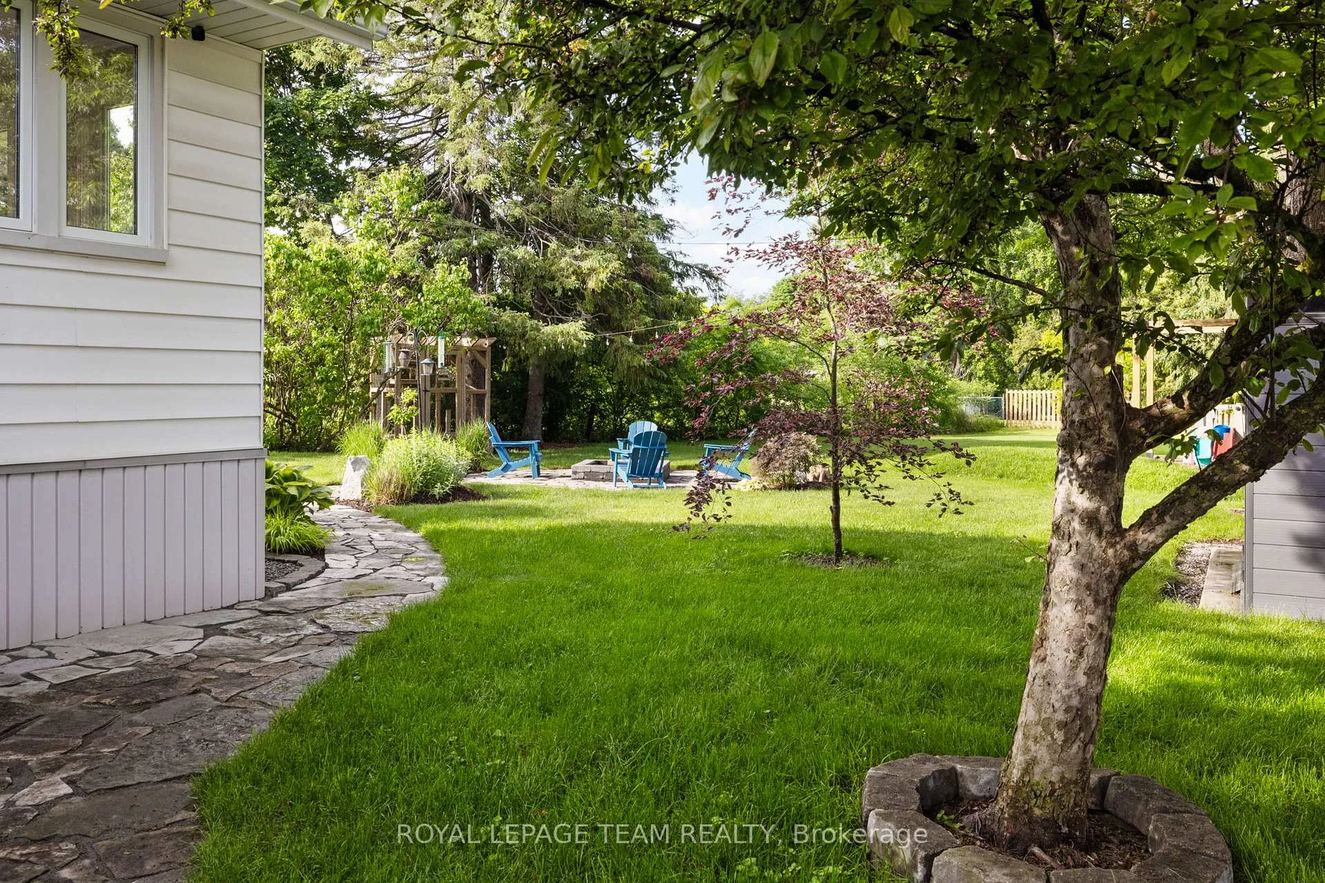 Photo 39 of 17 Arnold Drive, Ottawa, Arbeatha Park — HOMEH