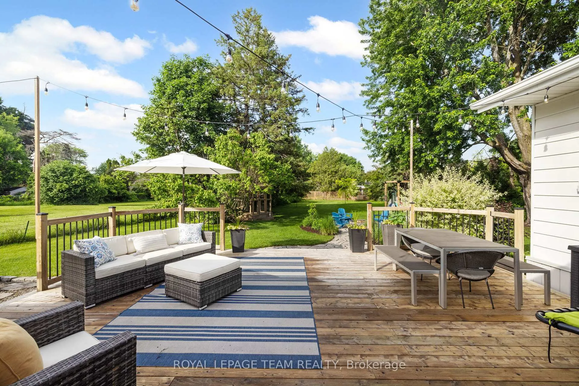 Photo 40 of 17 Arnold Drive, Ottawa, Arbeatha Park — HOMEH