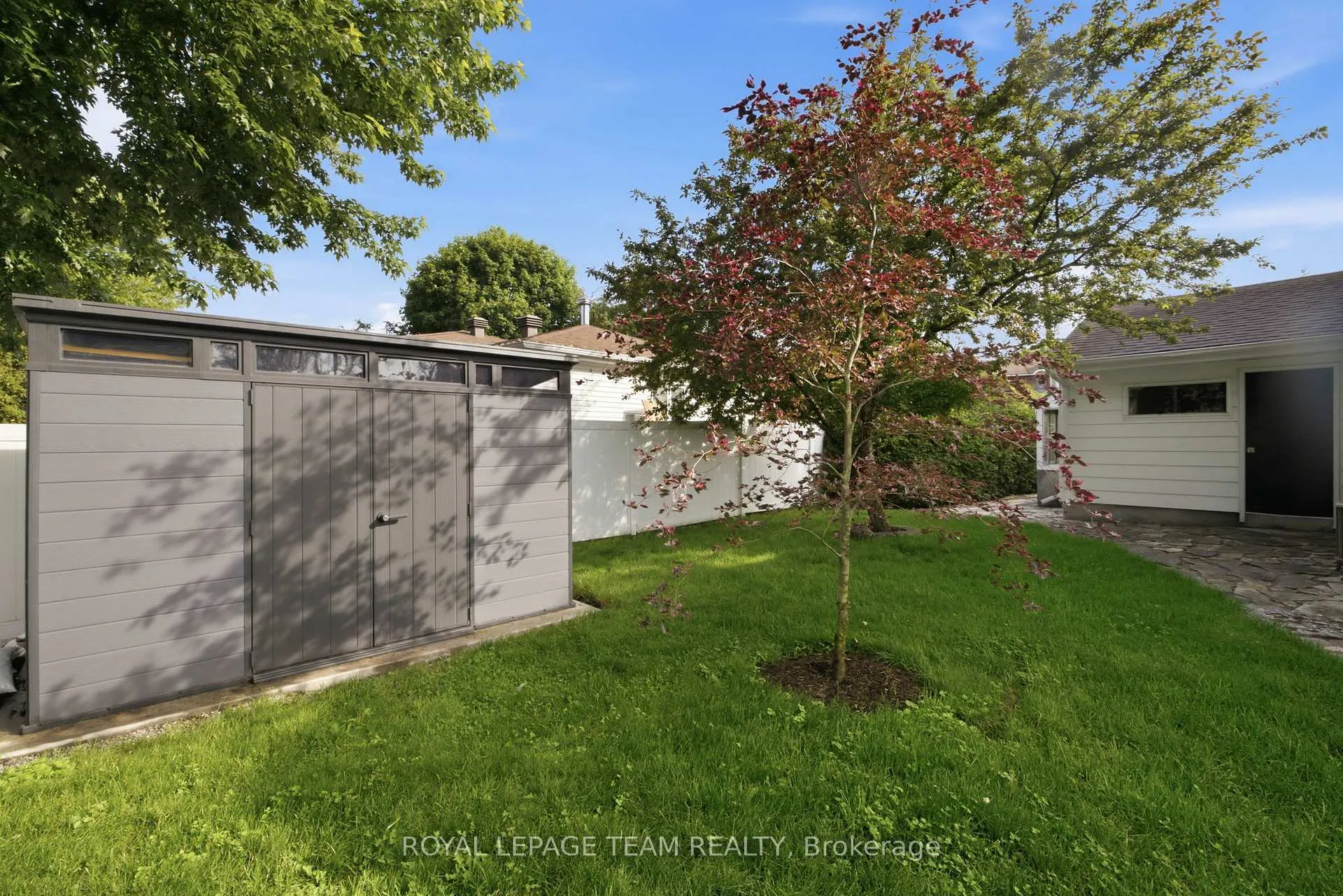 Photo 43 of 17 Arnold Drive, Ottawa, Arbeatha Park — HOMEH