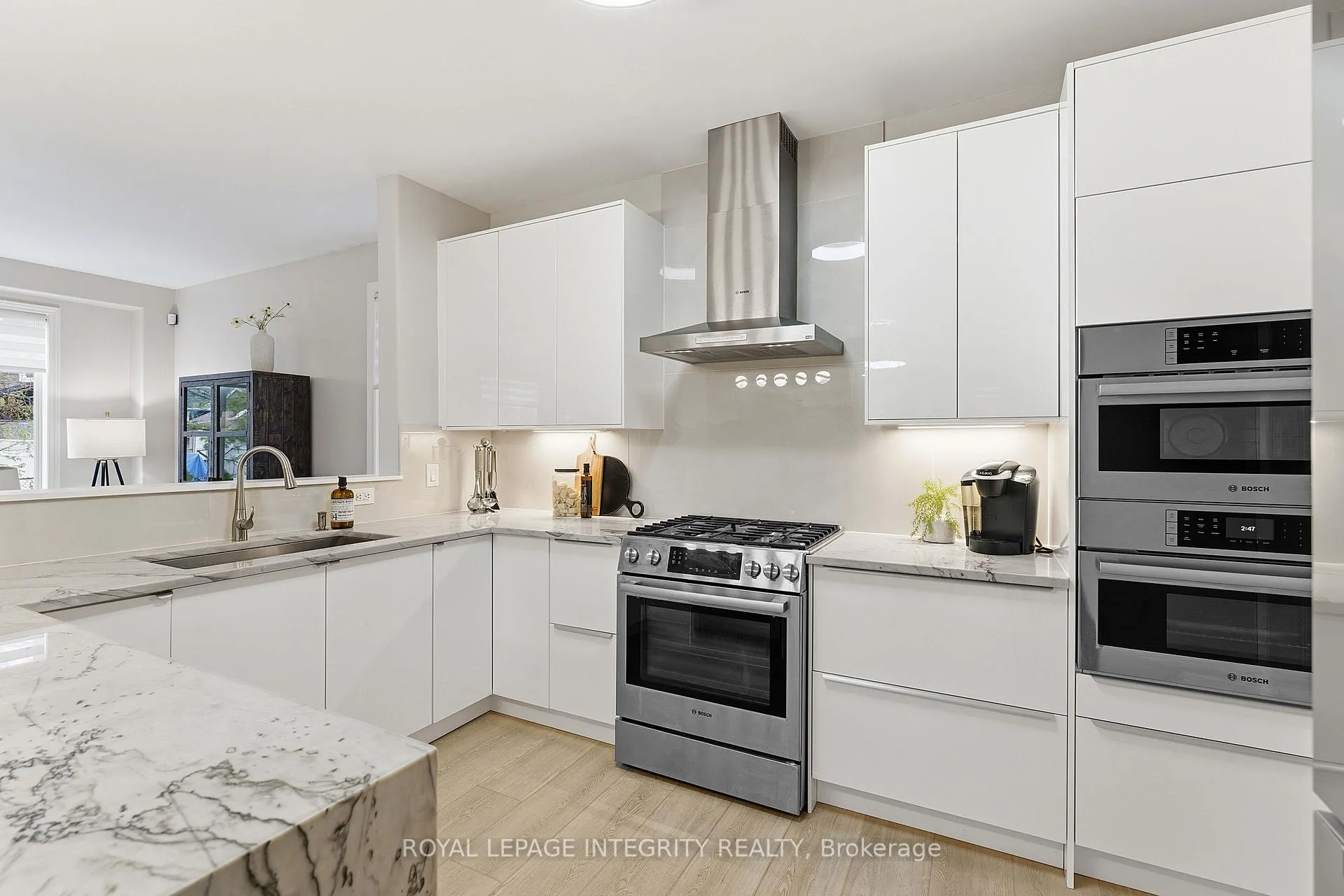 Photo 7 of 607 Devonwood Circle, Ottawa, Blossom Park/Kemp Park/Findlay Creek — HOMEH
