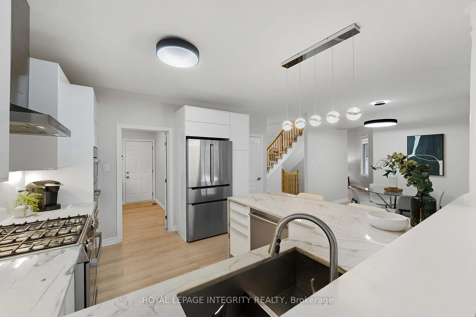Photo 10 of 607 Devonwood Circle, Ottawa, Blossom Park/Kemp Park/Findlay Creek — HOMEH