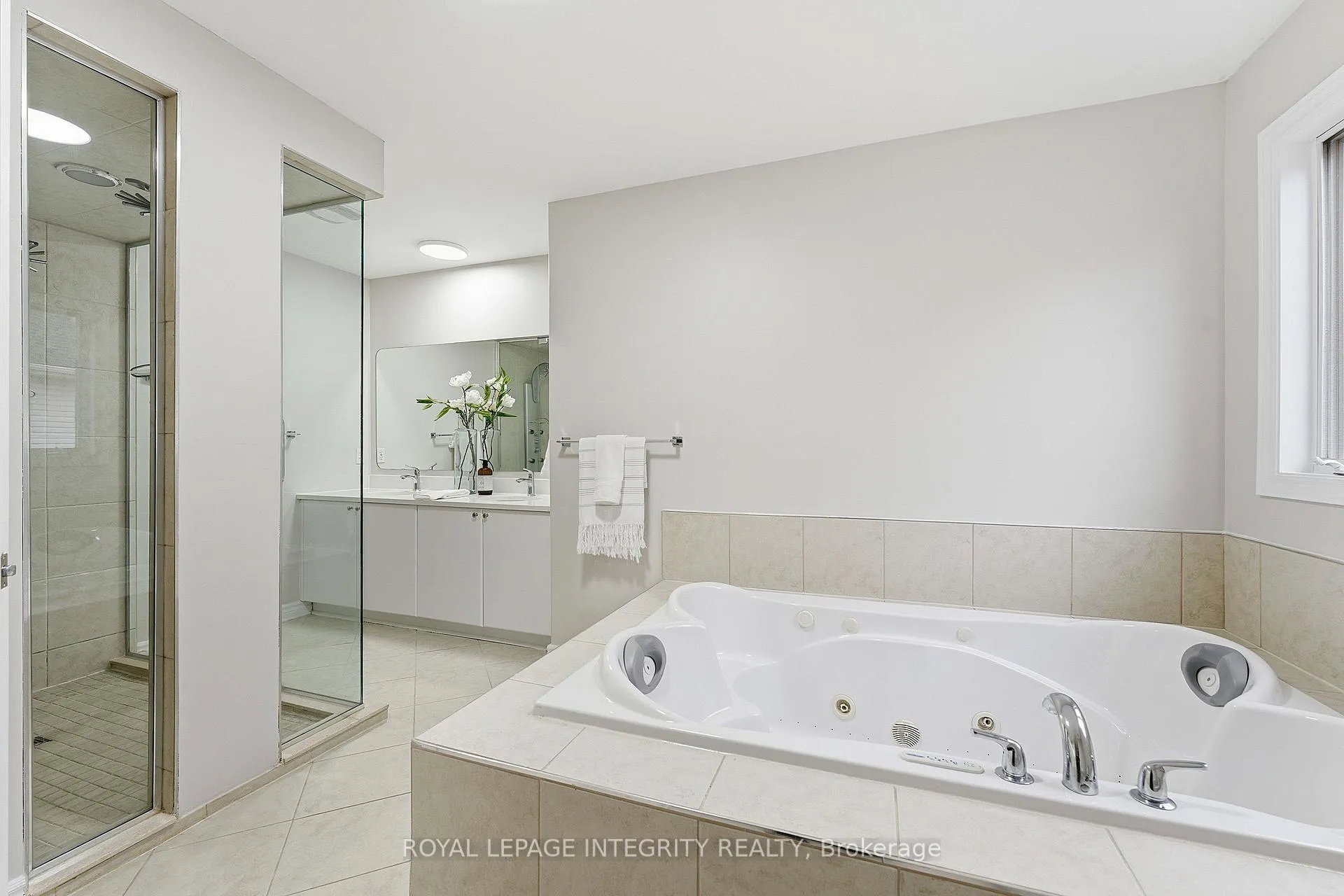 Photo 29 of 607 Devonwood Circle, Ottawa, Blossom Park/Kemp Park/Findlay Creek — HOMEH
