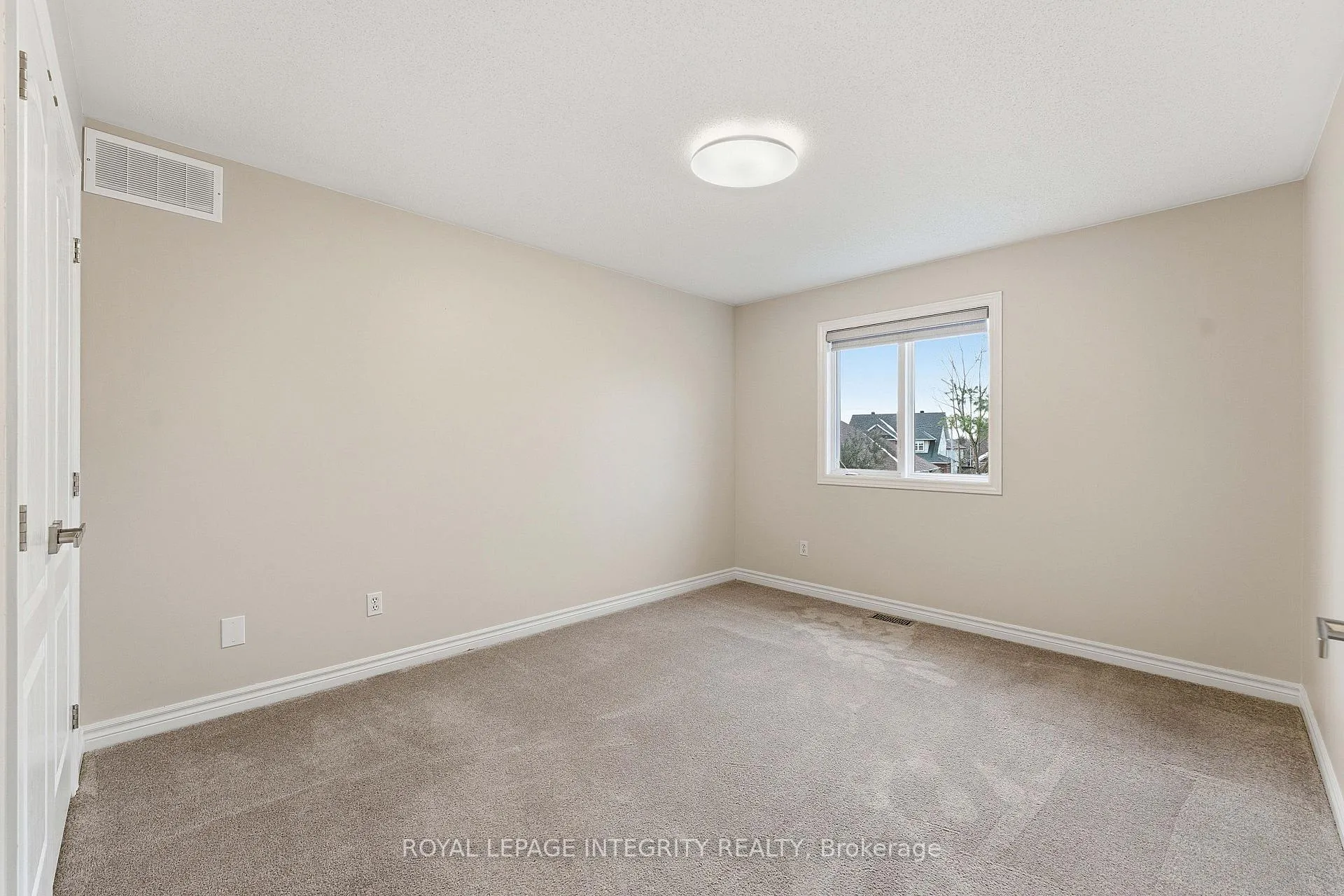 Photo 33 of 607 Devonwood Circle, Ottawa, Blossom Park/Kemp Park/Findlay Creek — HOMEH
