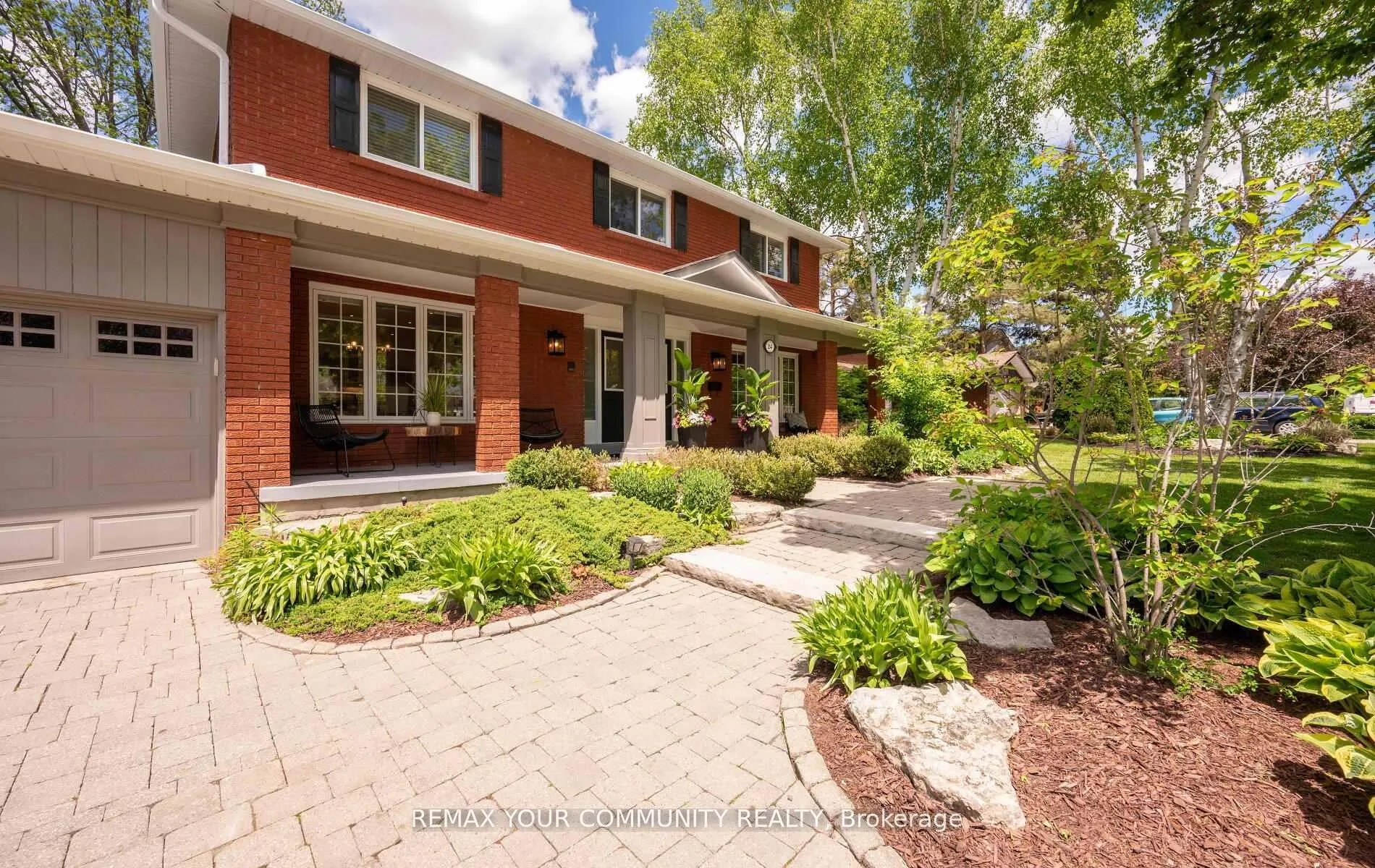 Photo 2 of 24 Hawthorne Lane, Aurora, Aurora Village — HOMEH