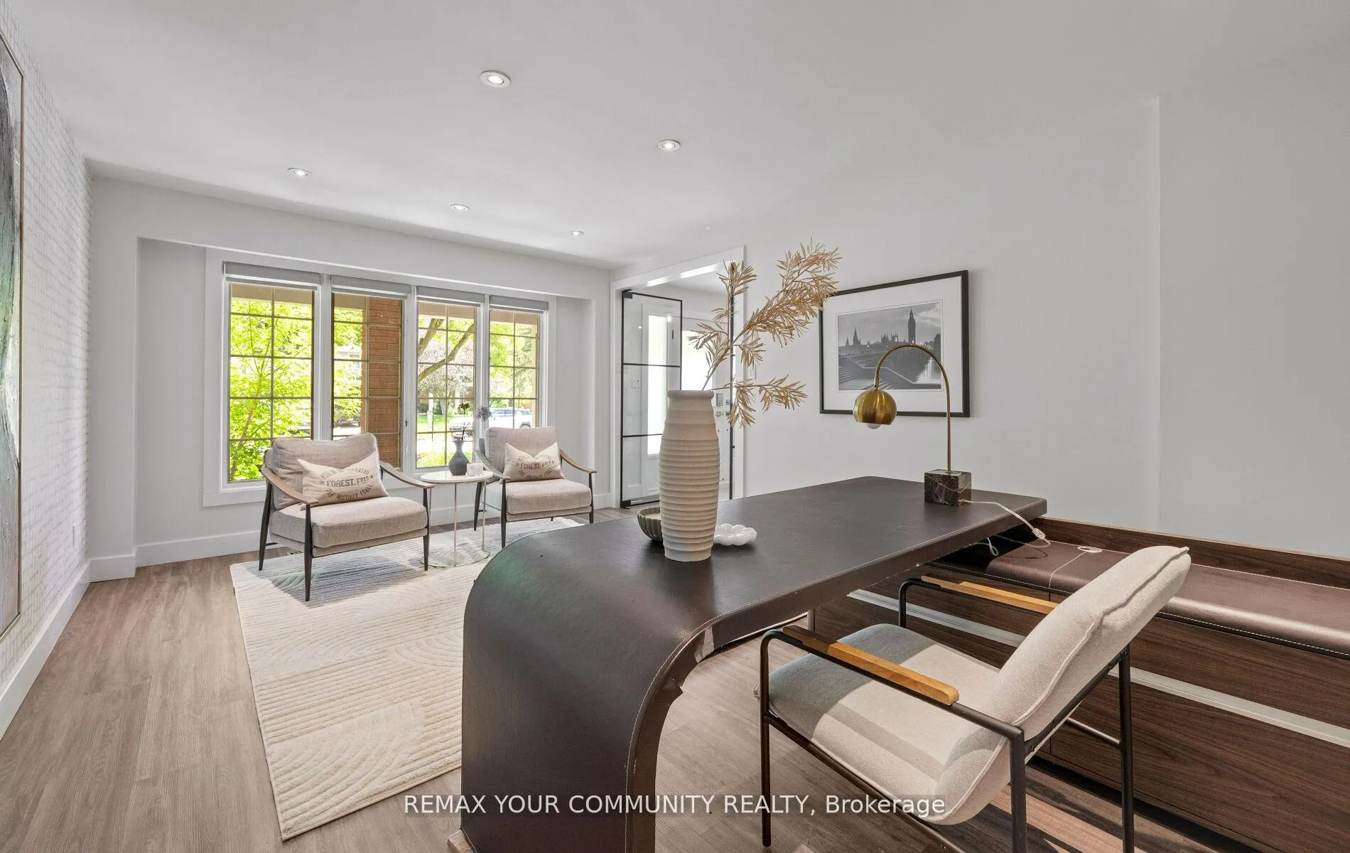Photo 8 of 24 Hawthorne Lane, Aurora, Aurora Village — HOMEH