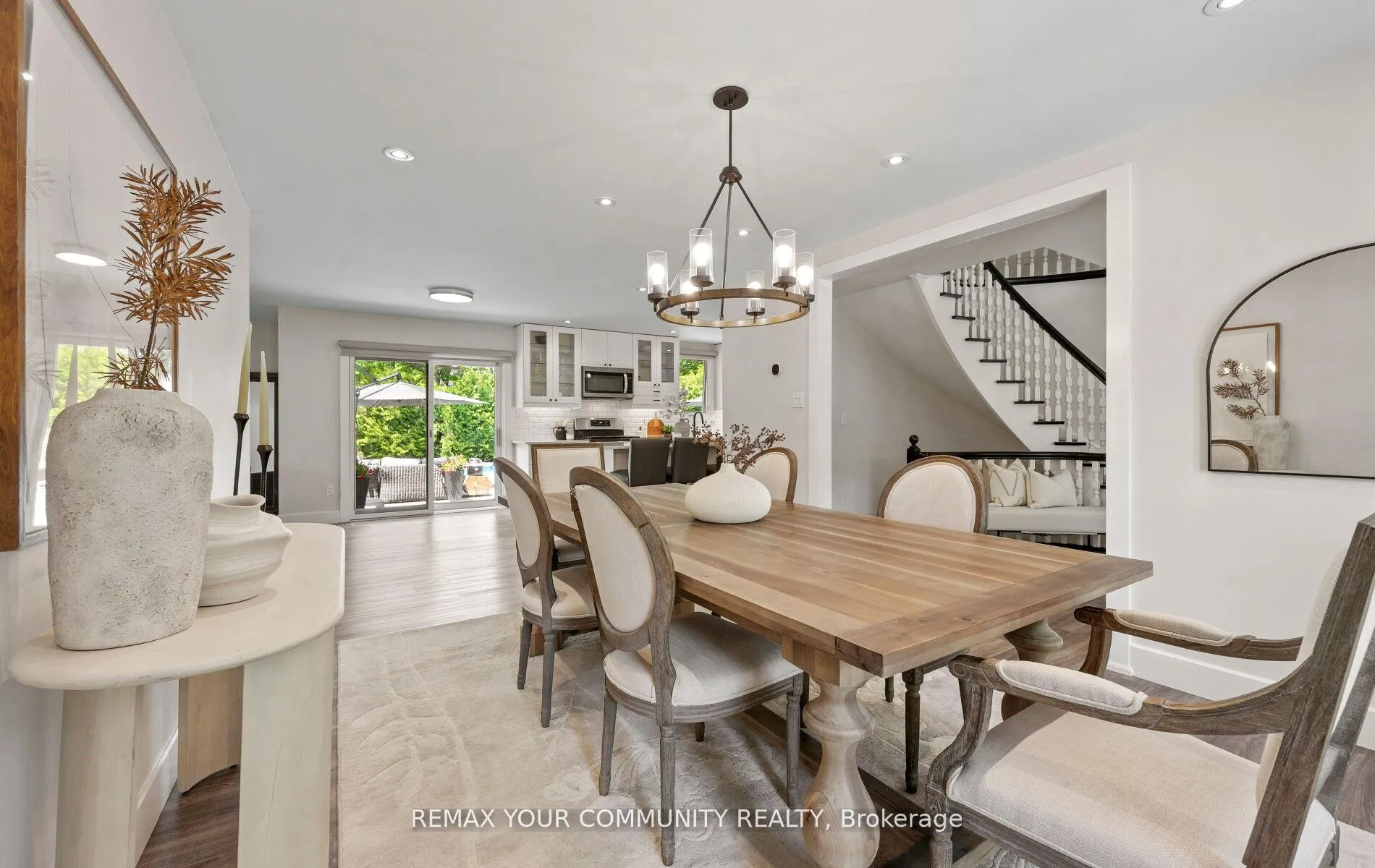 Photo 11 of 24 Hawthorne Lane, Aurora, Aurora Village — HOMEH