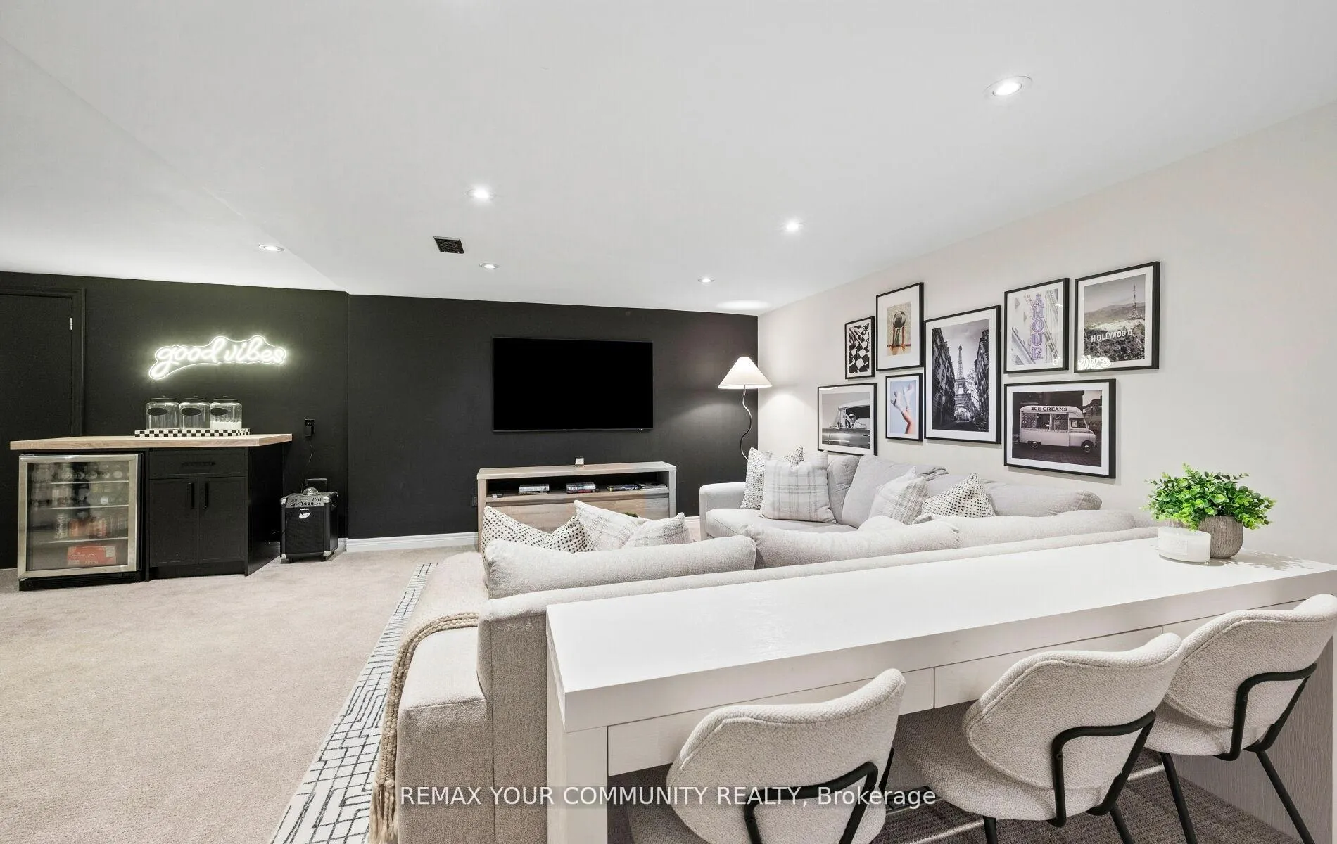Photo 37 of 24 Hawthorne Lane, Aurora, Aurora Village — HOMEH