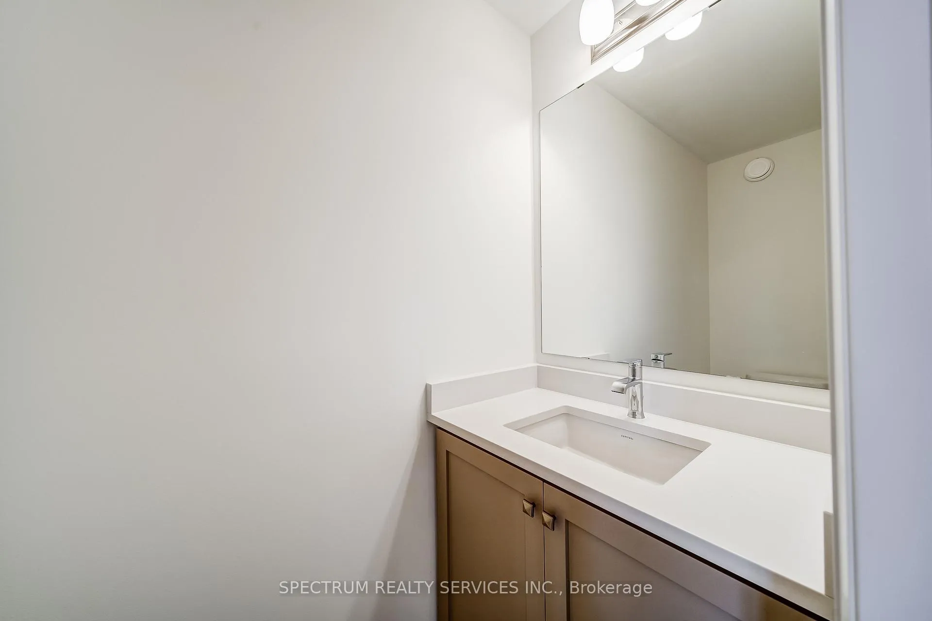 Photo 14 of 132 Adario Crescent, Vaughan, Vellore Village — HOMEH