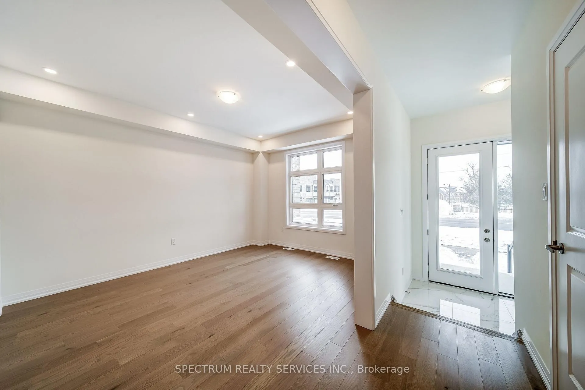 Photo 15 of 132 Adario Crescent, Vaughan, Vellore Village — HOMEH