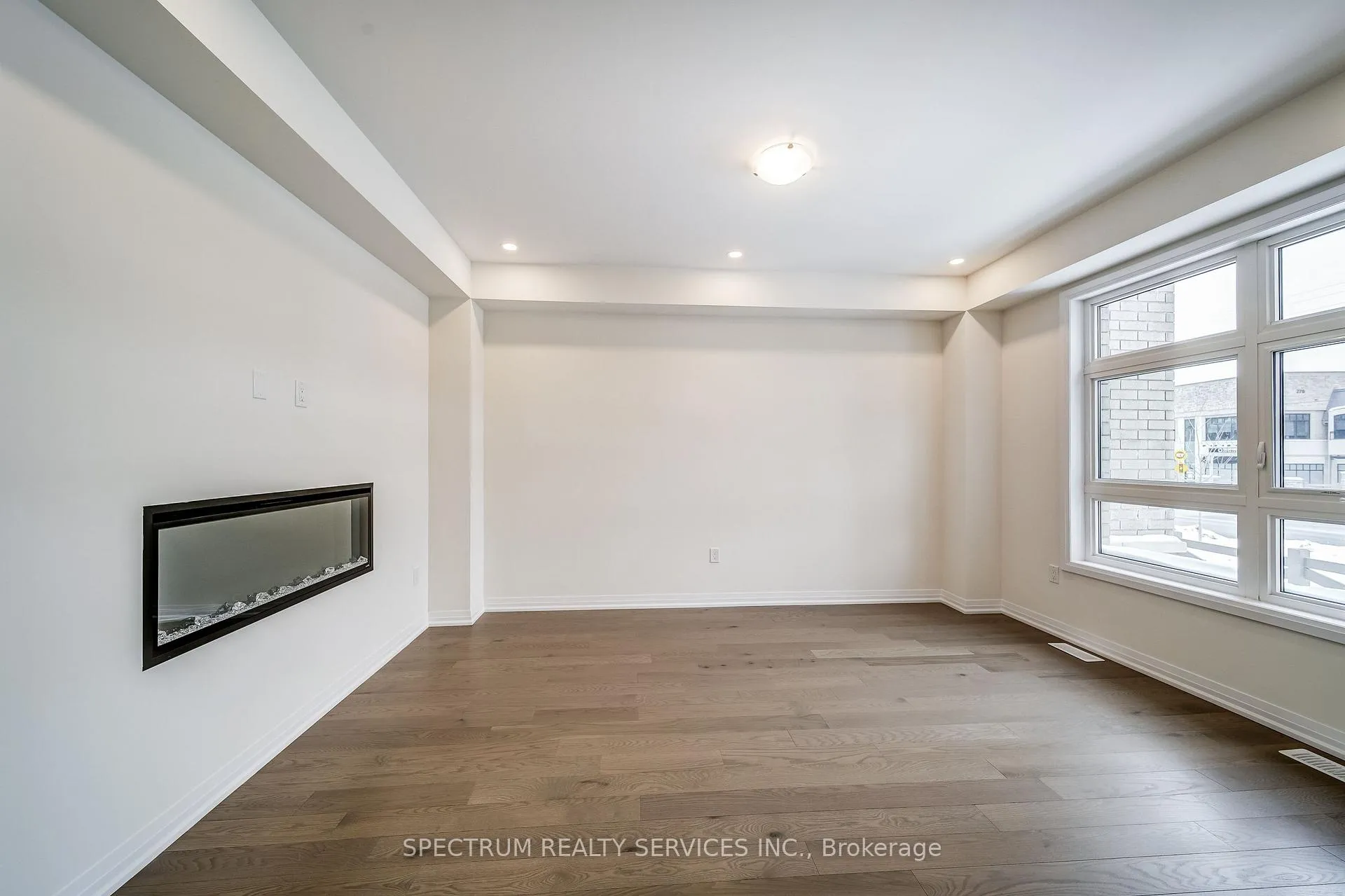 Photo 16 of 132 Adario Crescent, Vaughan, Vellore Village — HOMEH