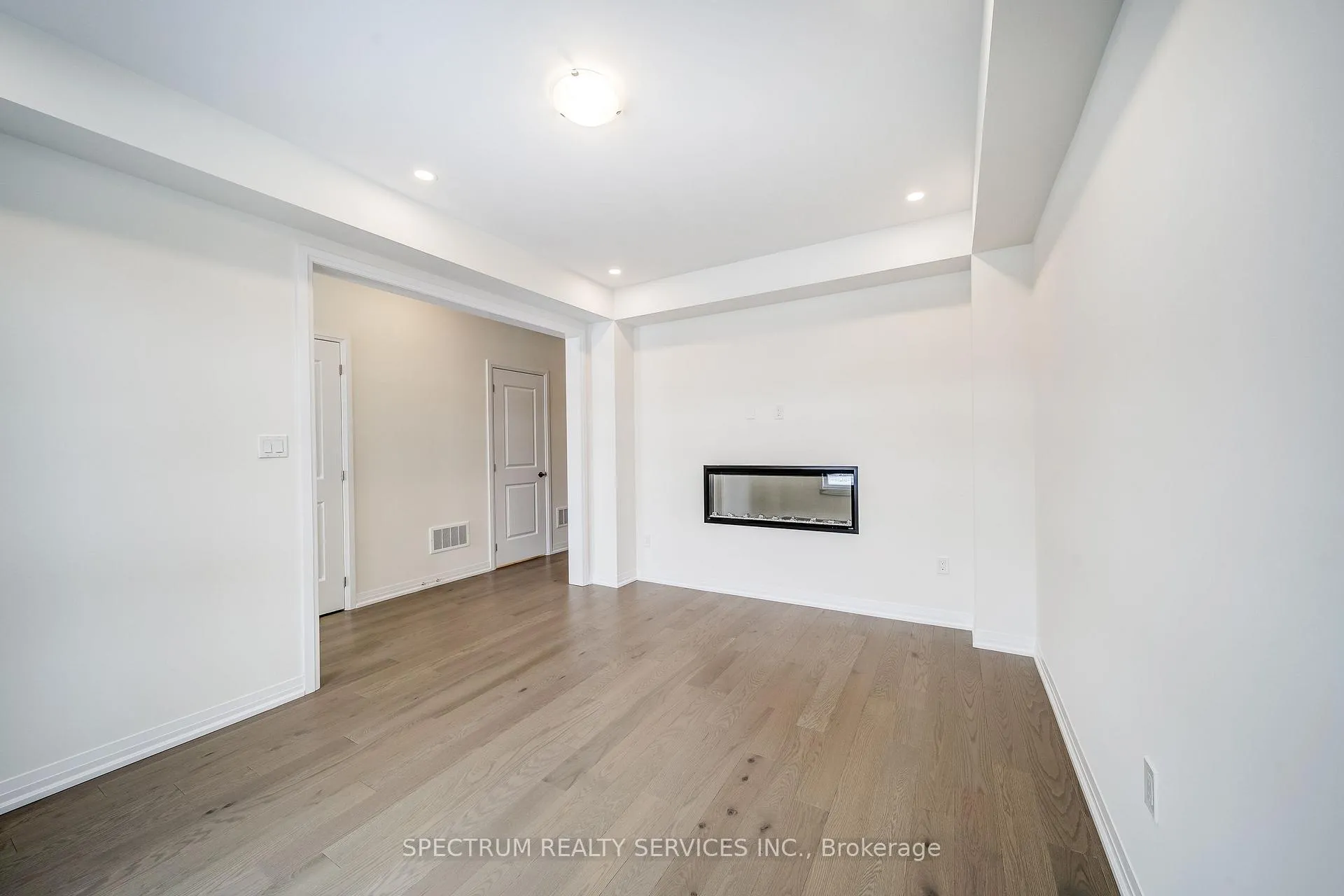 Photo 17 of 132 Adario Crescent, Vaughan, Vellore Village — HOMEH