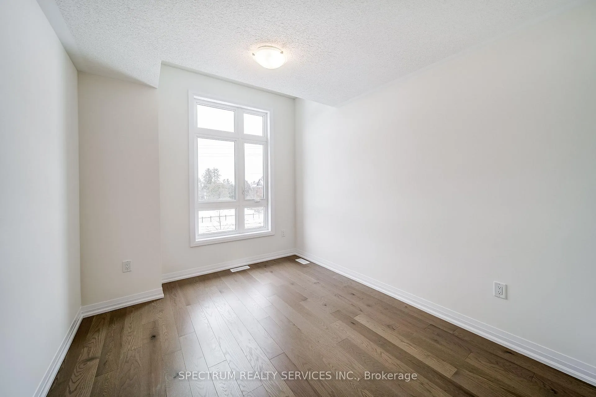 Photo 30 of 132 Adario Crescent, Vaughan, Vellore Village — HOMEH