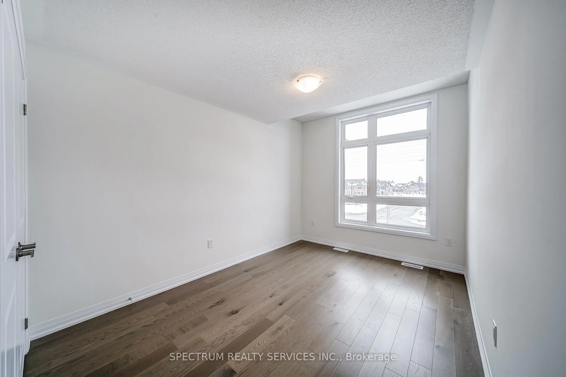 Photo 32 of 132 Adario Crescent, Vaughan, Vellore Village — HOMEH
