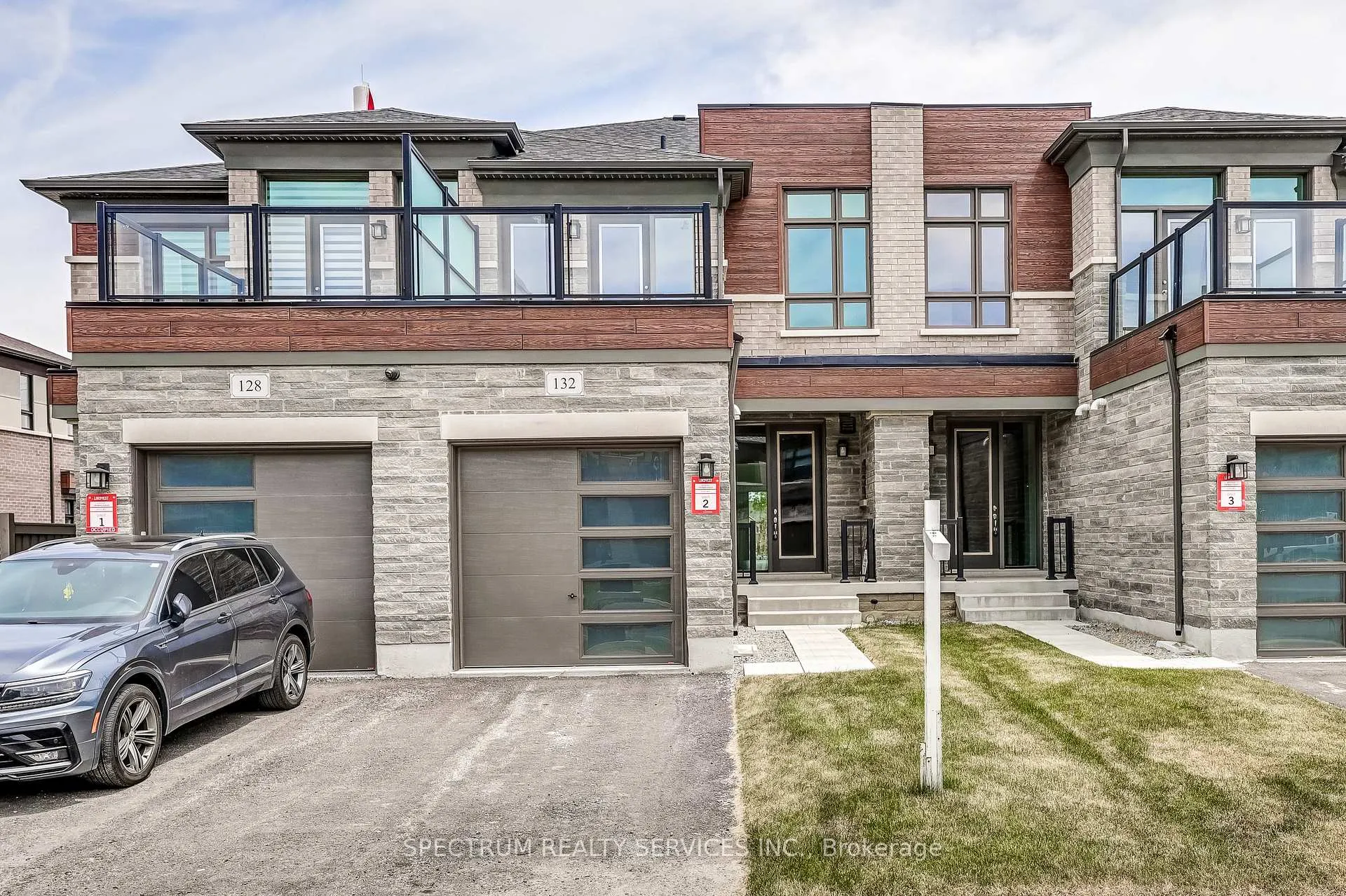 Photo 34 of 132 Adario Crescent, Vaughan, Vellore Village — HOMEH