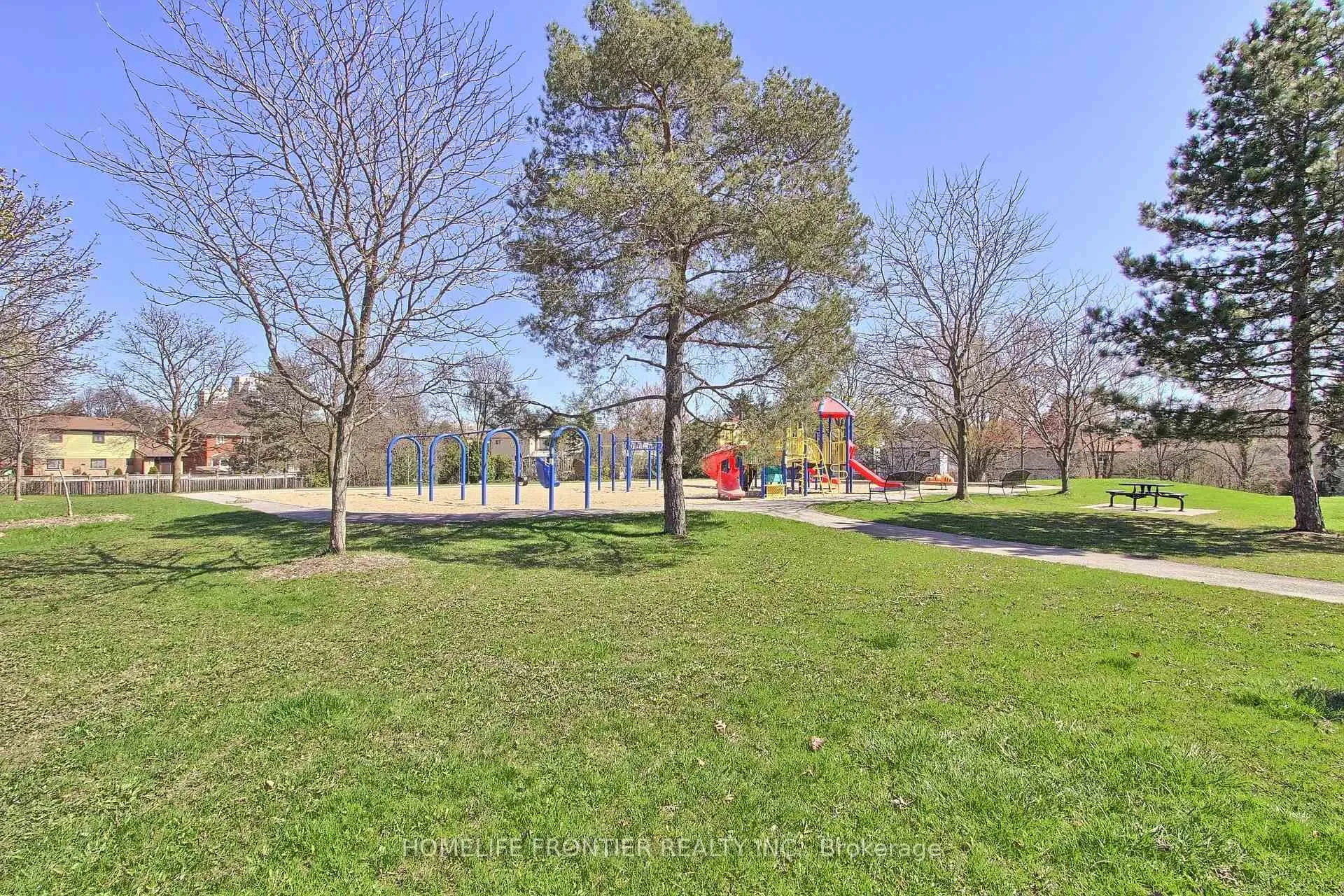 Photo 27 of 5 Penwick Crescent, Richmond Hill, North Richvale — HOMEH