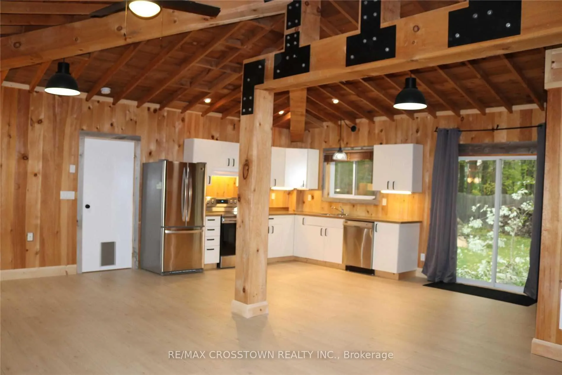 Photo 4 of 1056 Elm Road, Innisfil, Rural Innisfil — HOMEH