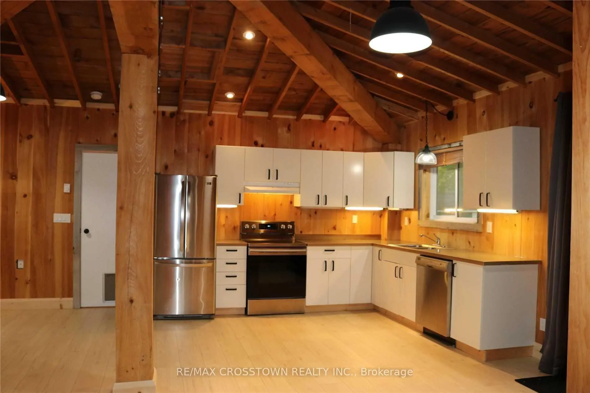 Photo 5 of 1056 Elm Road, Innisfil, Rural Innisfil — HOMEH