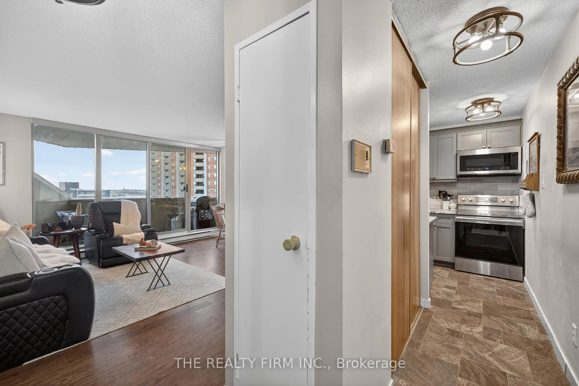 Photo 3 of Unit 705, 1103 Jalna Boulevard, London, South X — HOMEH
