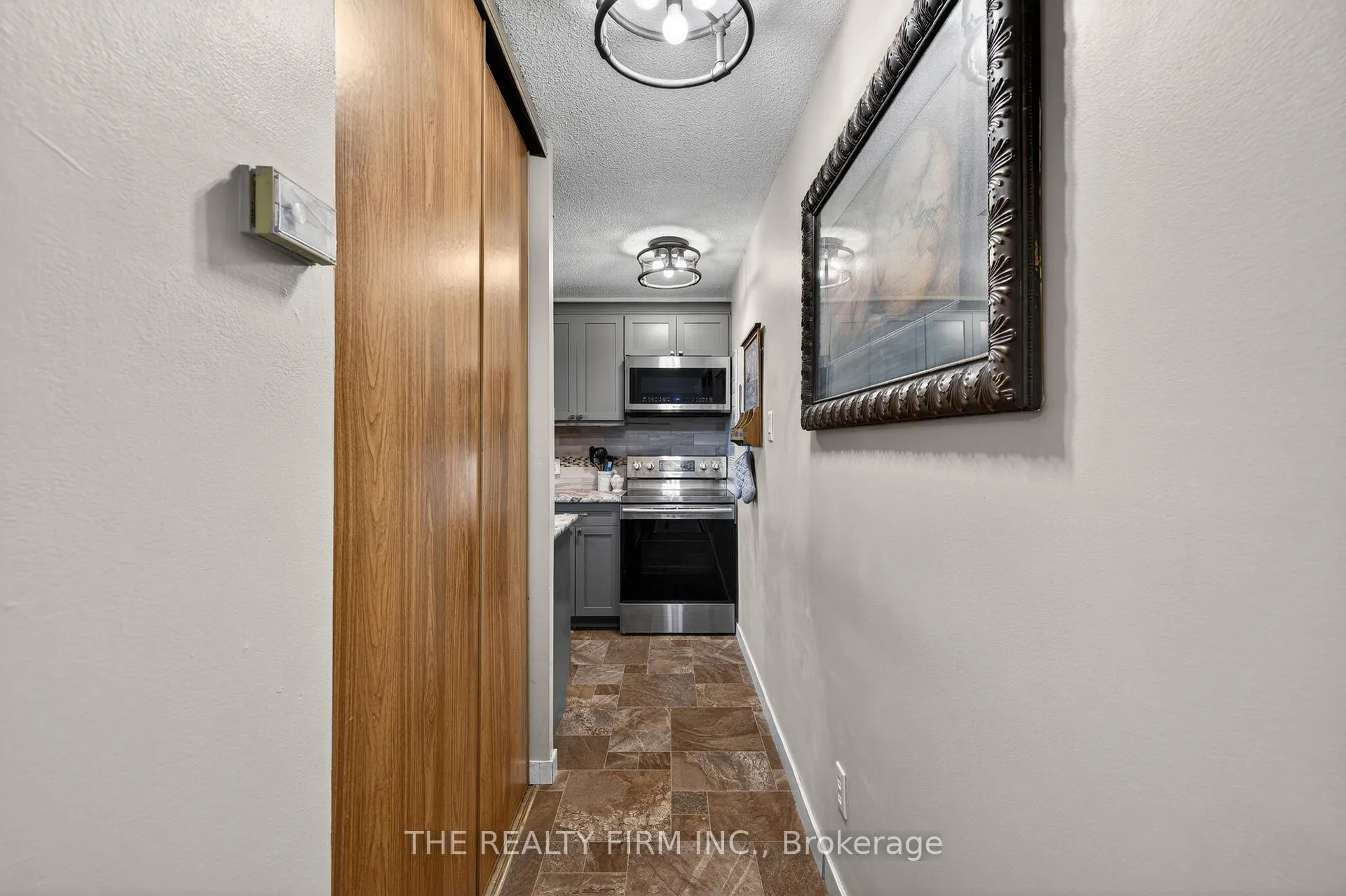 Photo 4 of Unit 705, 1103 Jalna Boulevard, London, South X — HOMEH