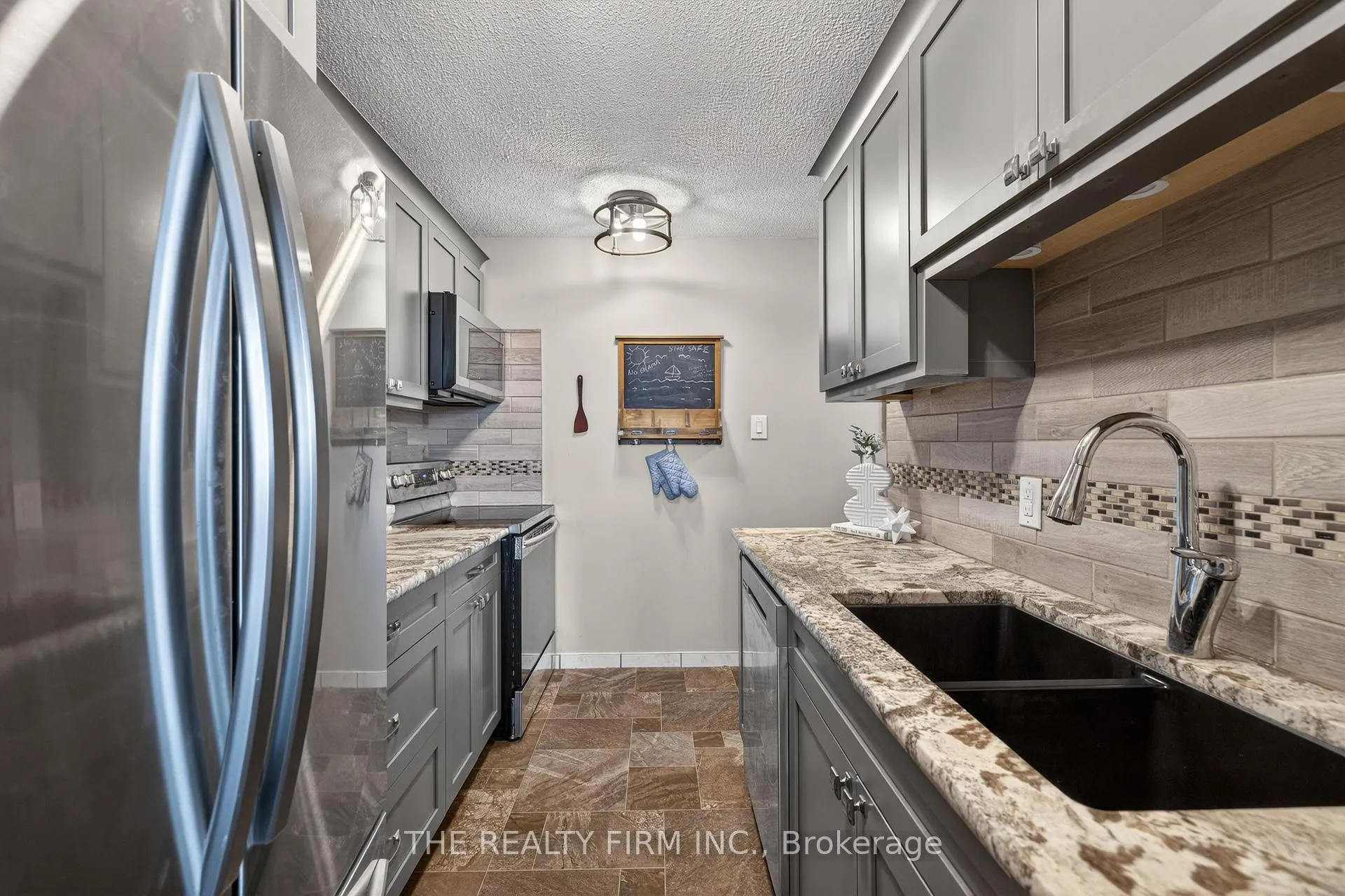 Photo 7 of Unit 705, 1103 Jalna Boulevard, London, South X — HOMEH