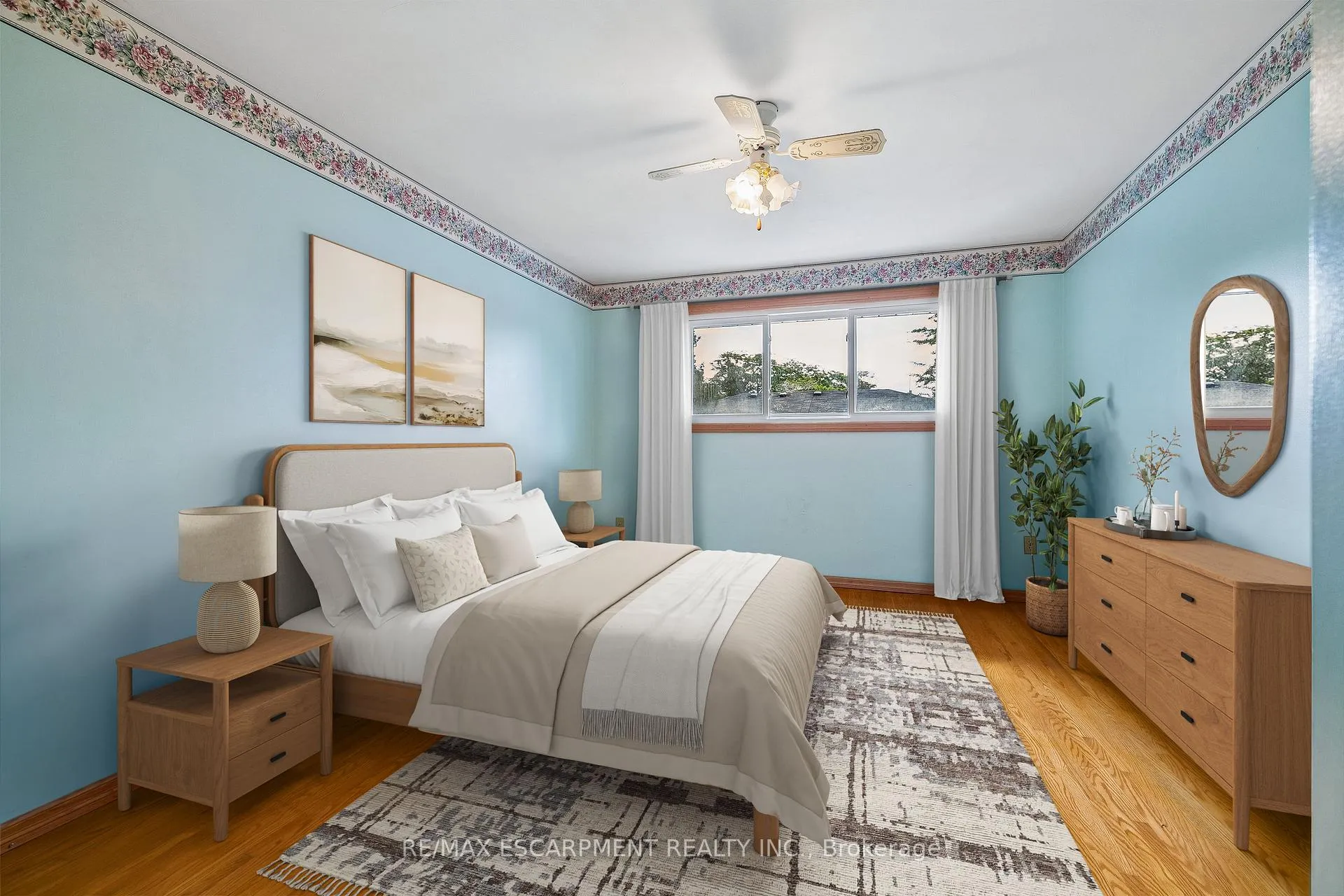 Photo 10 of 192 Oakland Drive, Hamilton, Kentley — HOMEH
