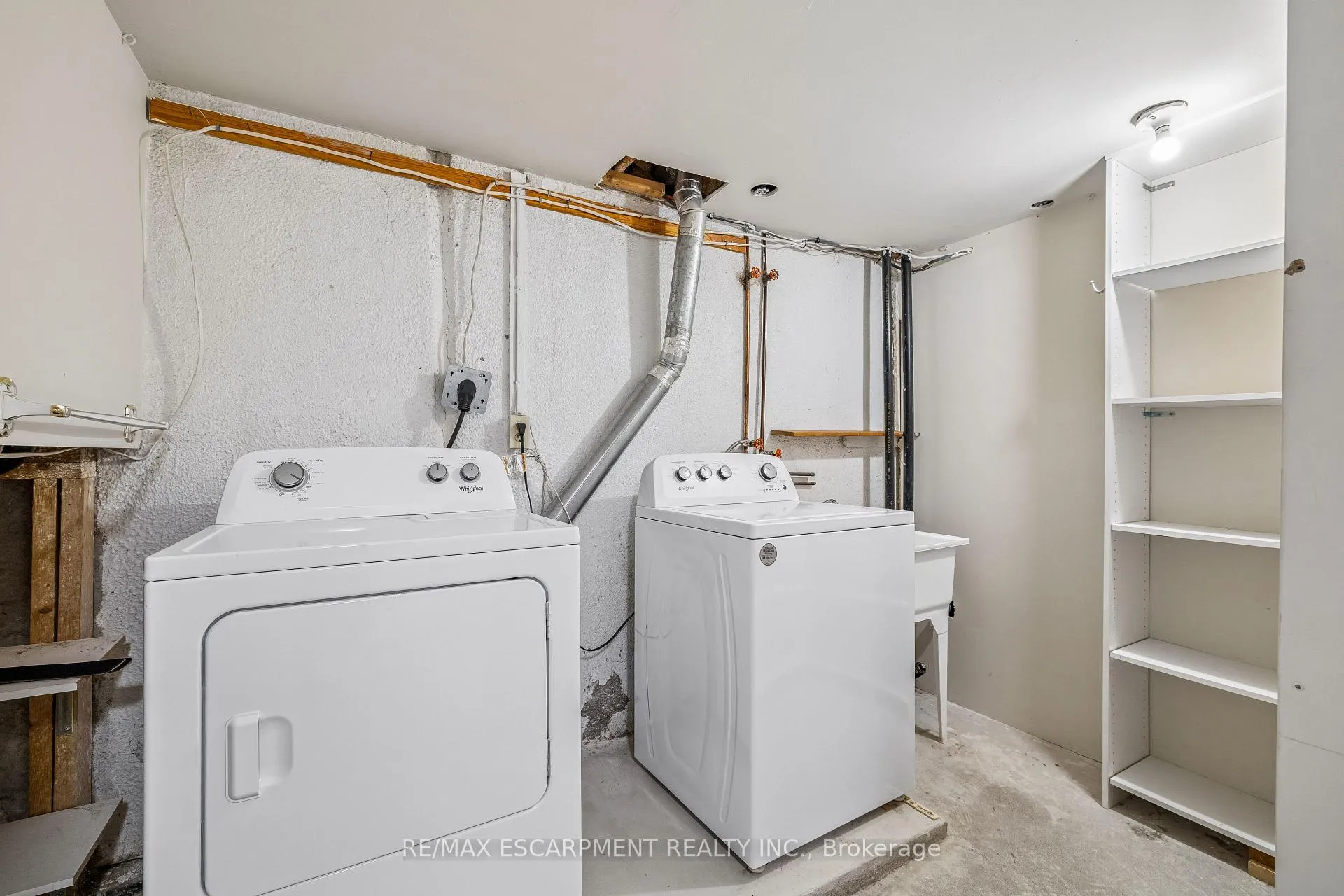 Photo 19 of 192 Oakland Drive, Hamilton, Kentley — HOMEH