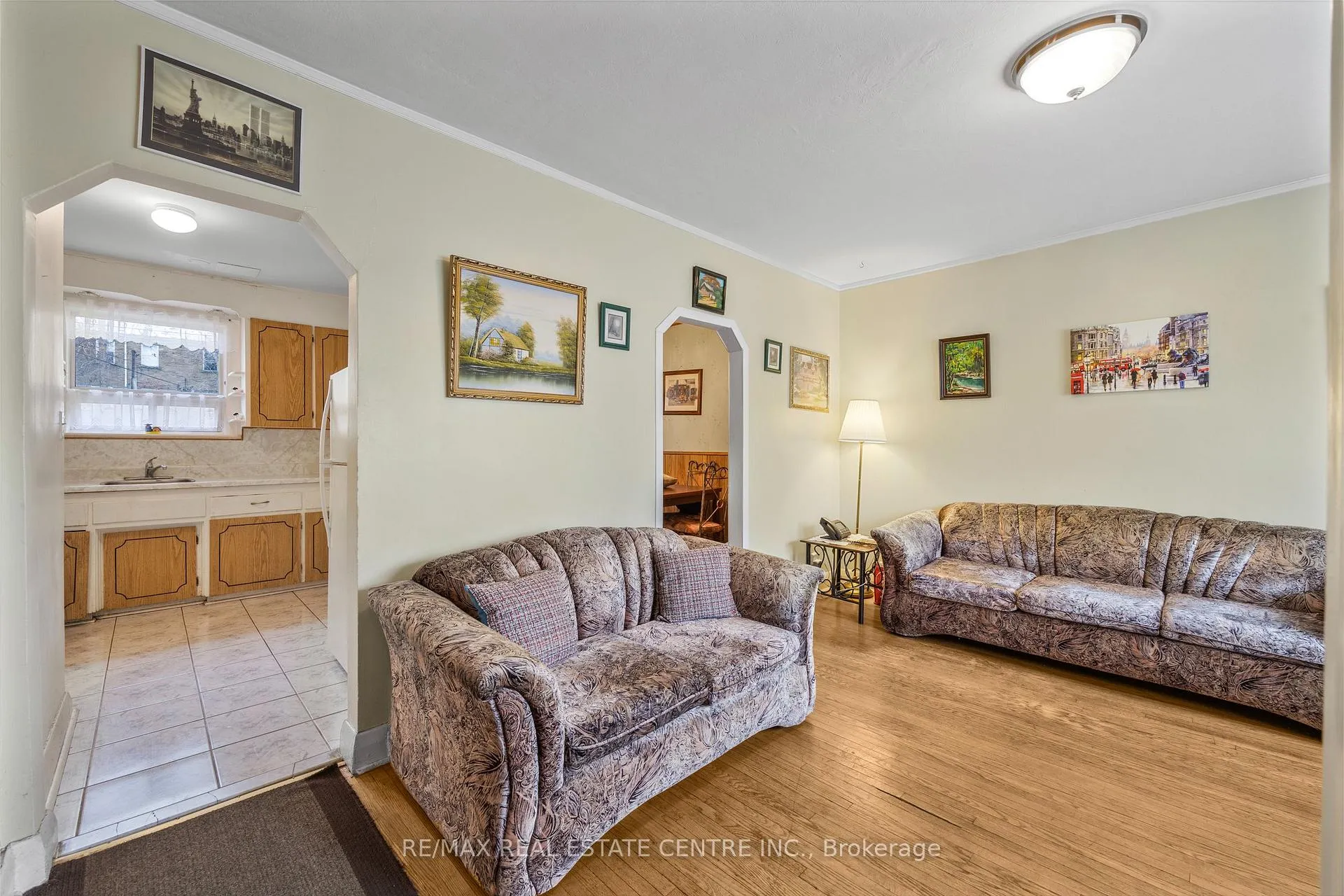 Photo 7 of 15 Cliff Street, Toronto, Rockcliffe-Smythe — HOMEH