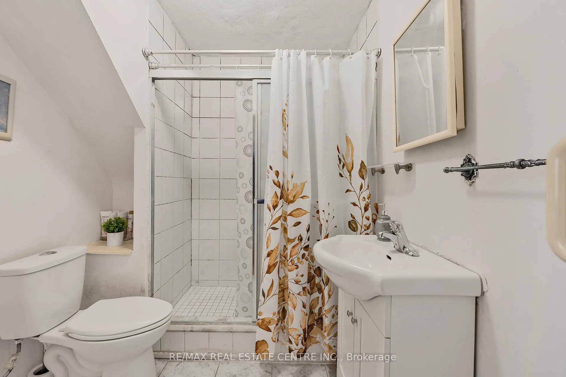 Photo 20 of 15 Cliff Street, Toronto, Rockcliffe-Smythe — HOMEH