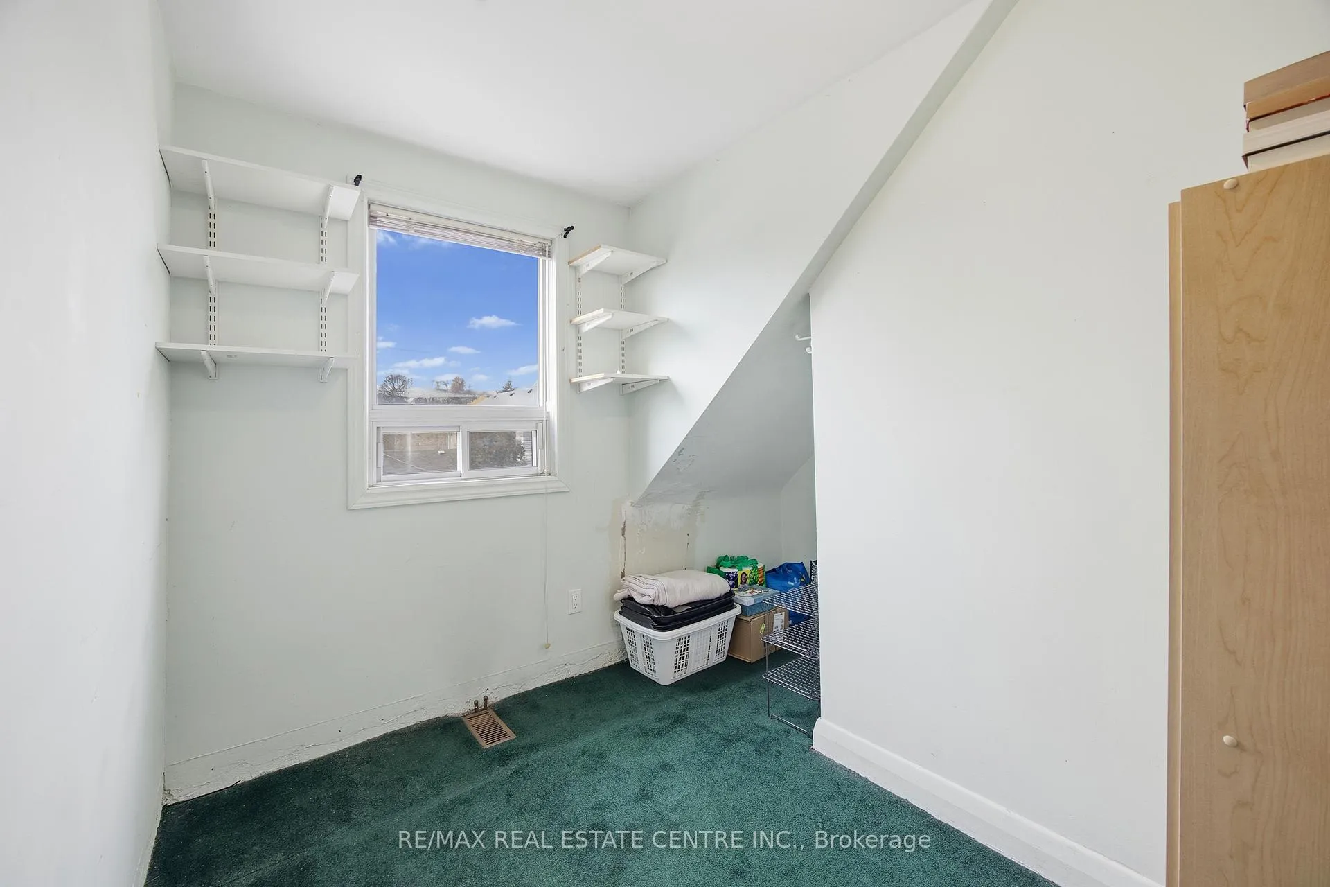 Photo 23 of 15 Cliff Street, Toronto, Rockcliffe-Smythe — HOMEH