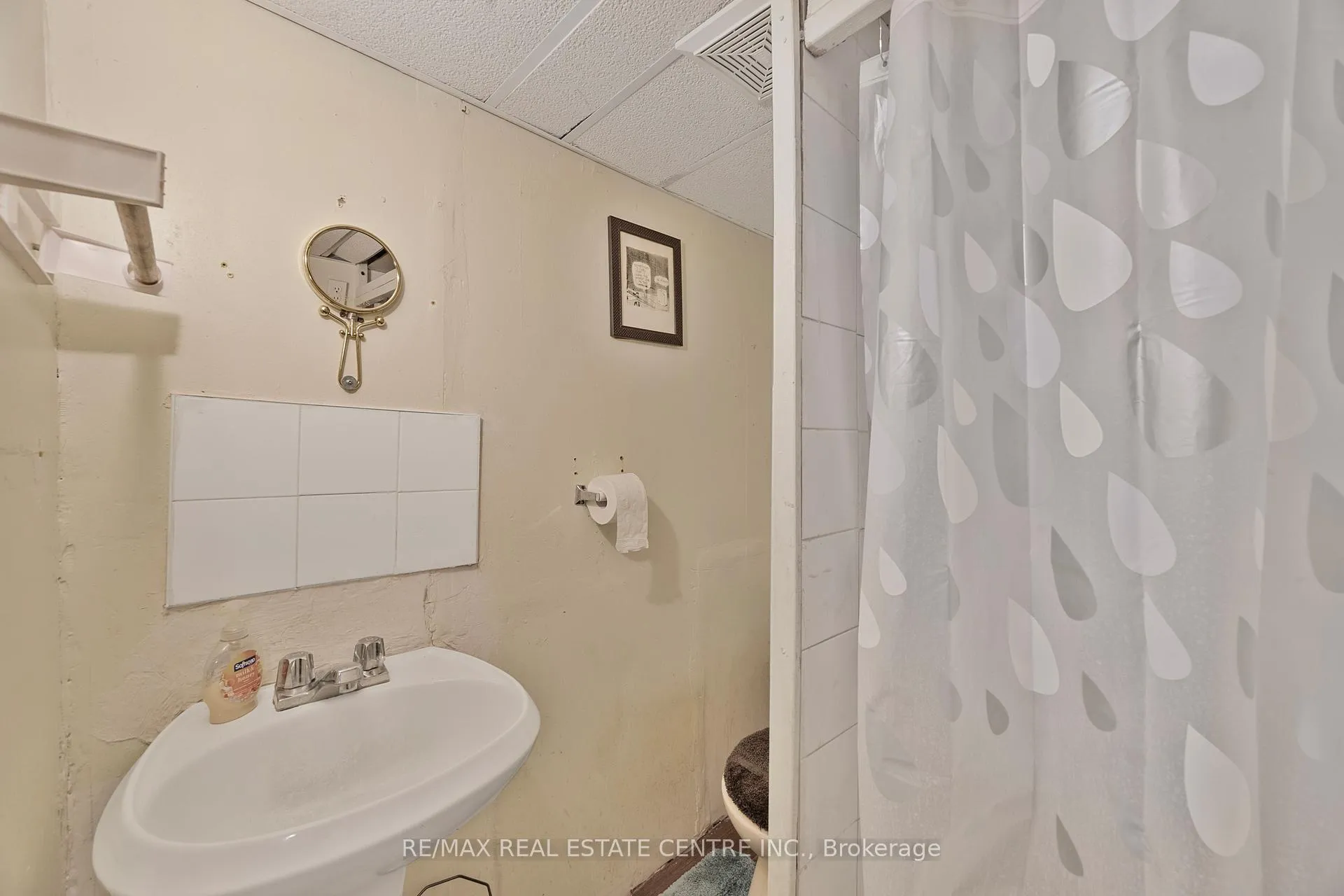 Photo 33 of 15 Cliff Street, Toronto, Rockcliffe-Smythe — HOMEH