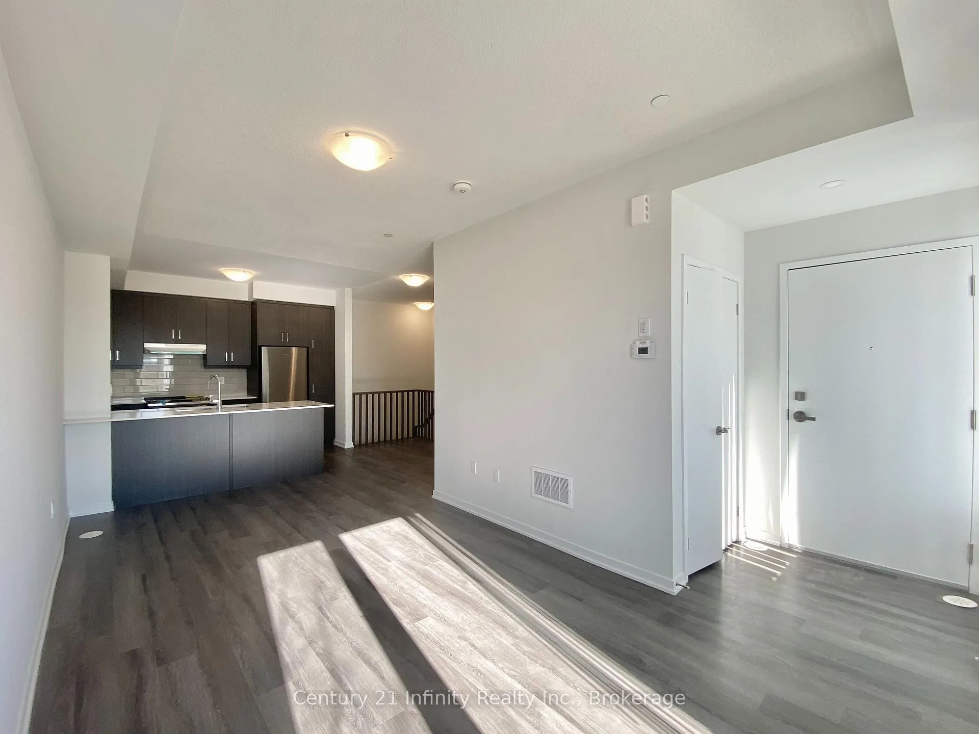 Photo 8 of Unit 337, 100 Honeycrisp Crescent, Vaughan, Vaughan Corporate Centre — HOMEH