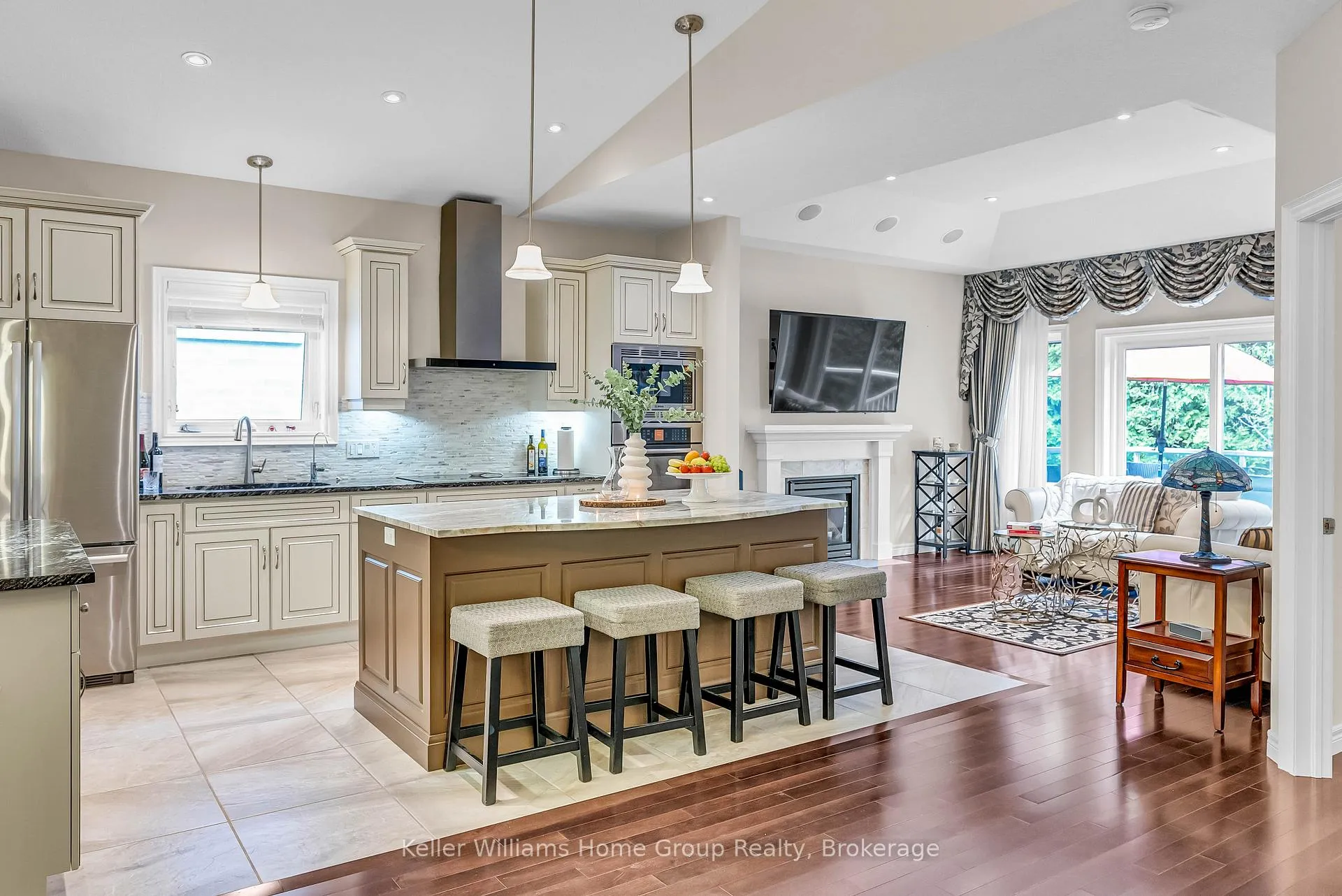 Photo 15 of Unit 6, 15 Valley Road, Guelph, Kortright East — HOMEH