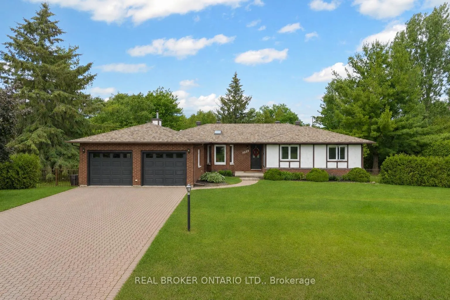 Photo 1 of 7039 Quinnfield Way, Ottawa, Greely — HOMEH