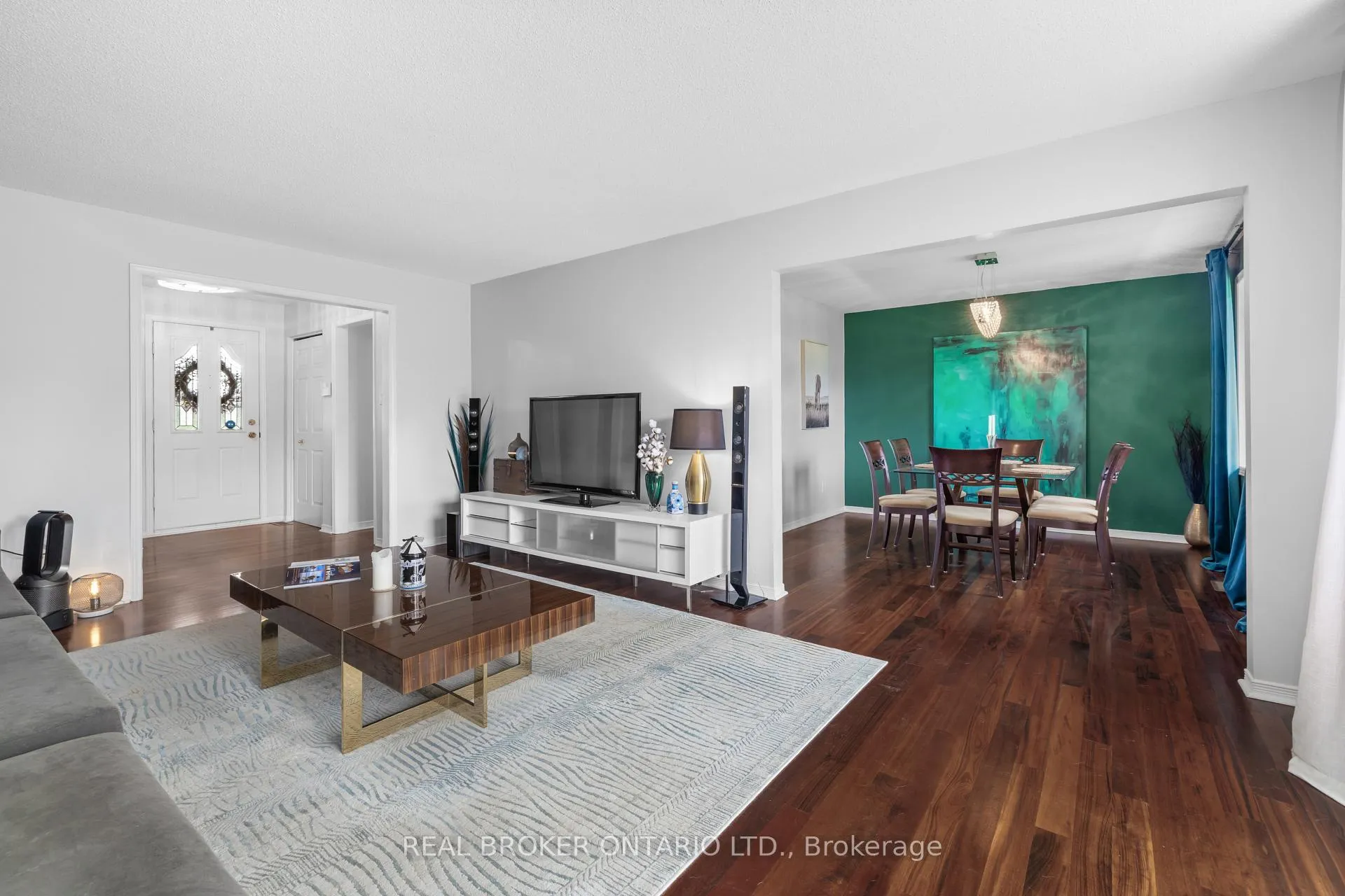 Photo 11 of 7039 Quinnfield Way, Ottawa, Greely — HOMEH