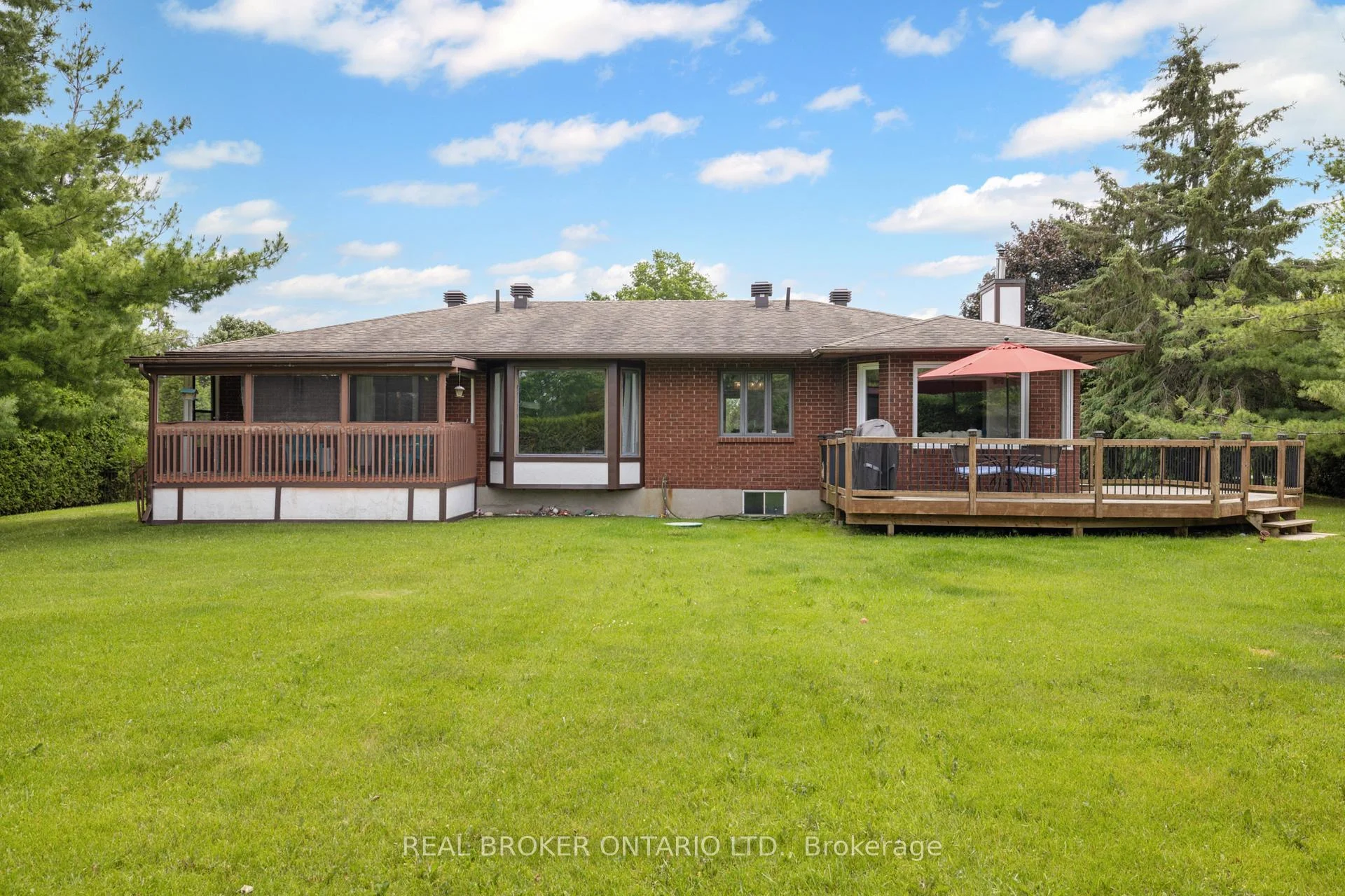 Photo 4 of 7039 Quinnfield Way, Ottawa, Greely — HOMEH