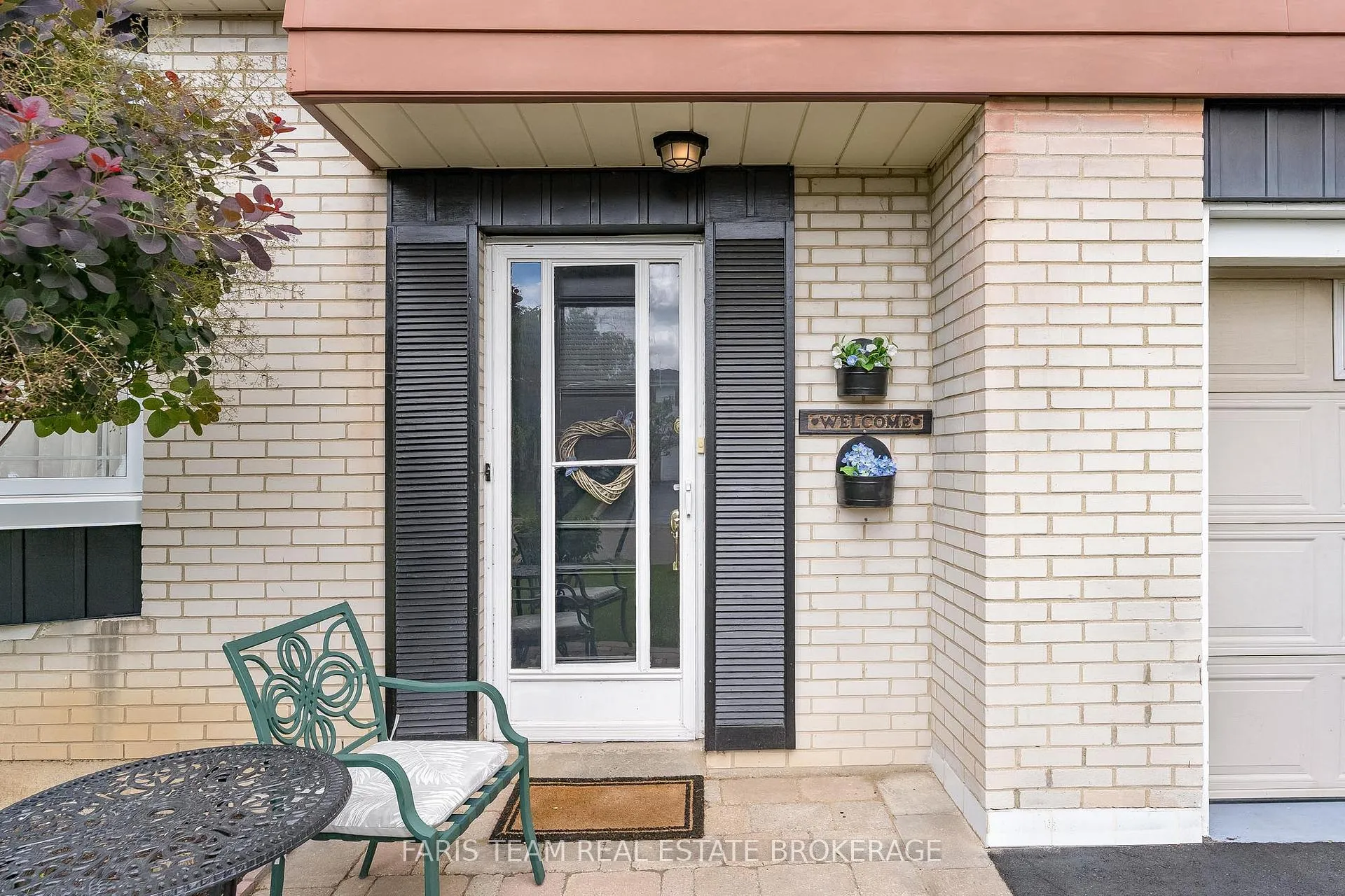 Photo 4 of 28 Bromley Crescent, Brampton, Avondale — HOMEH