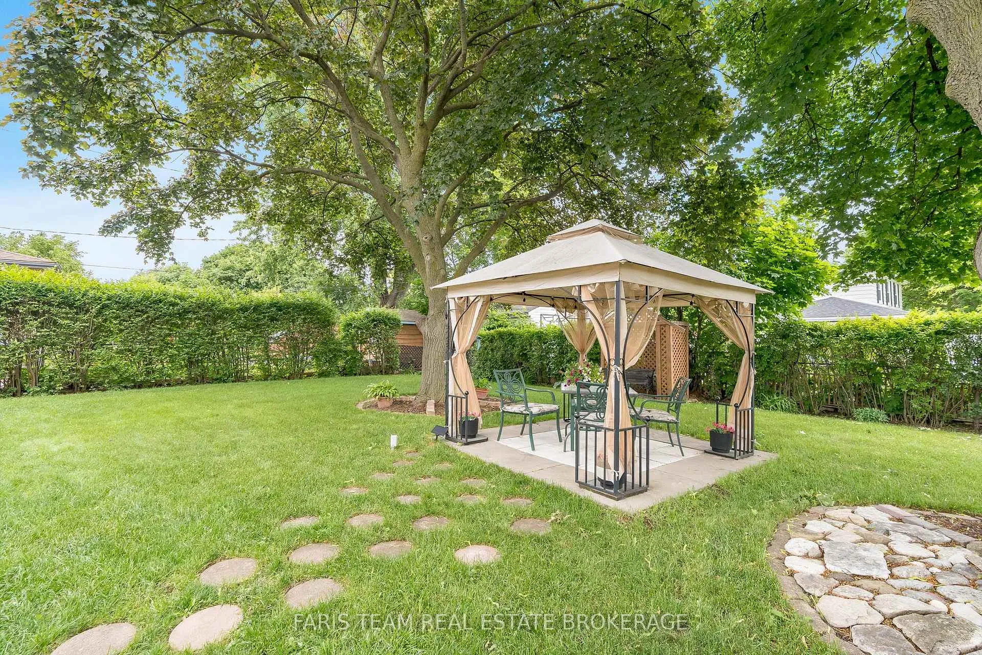 Photo 32 of 28 Bromley Crescent, Brampton, Avondale — HOMEH