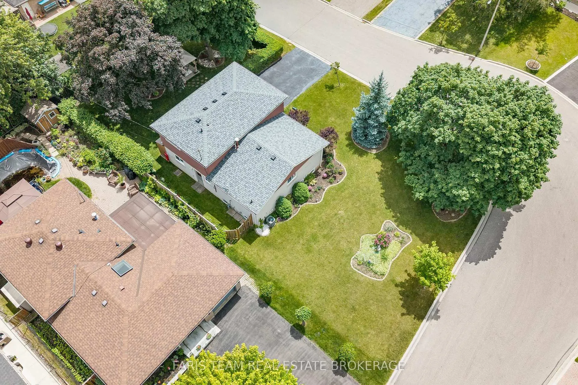 Photo 37 of 28 Bromley Crescent, Brampton, Avondale — HOMEH