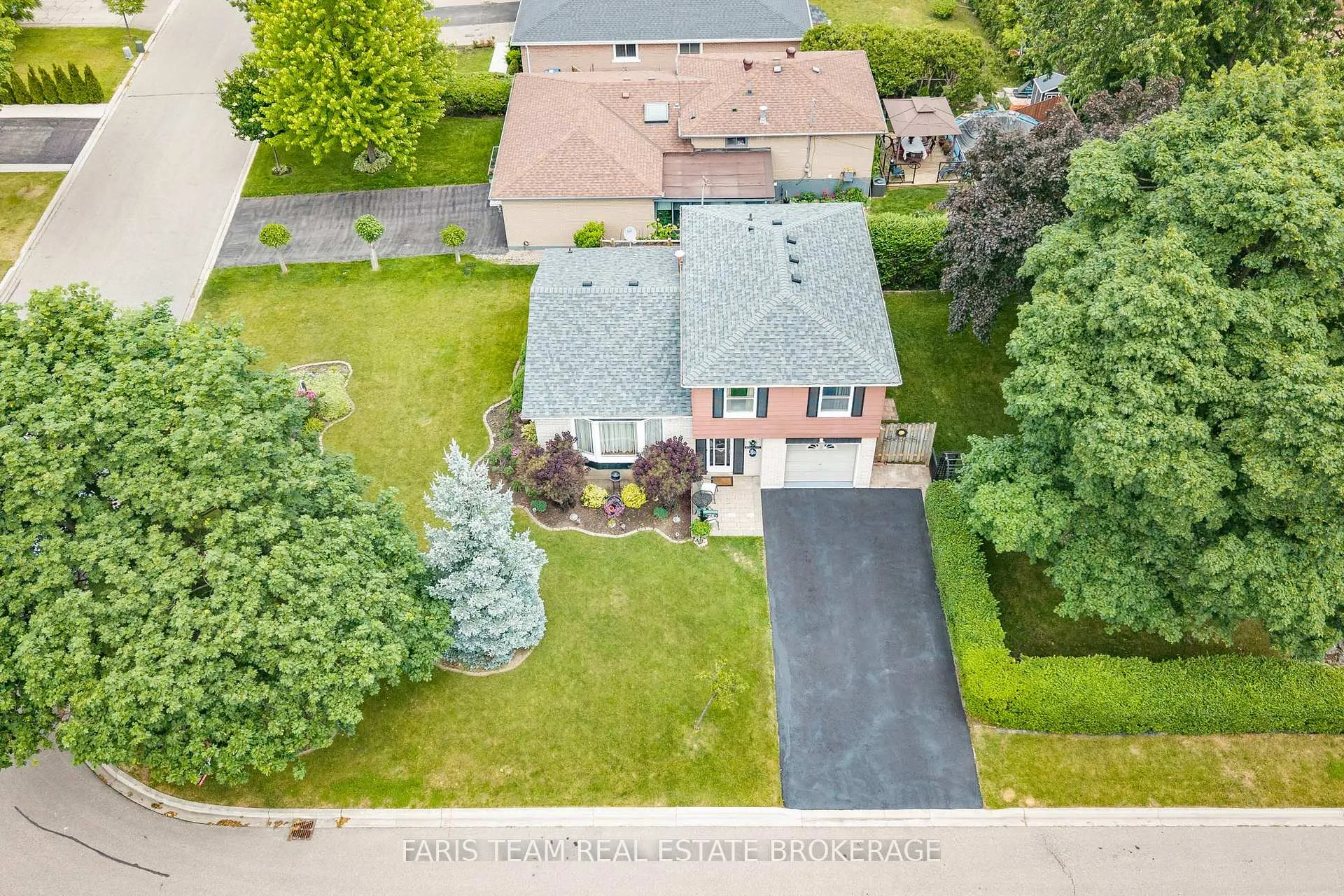 Photo 38 of 28 Bromley Crescent, Brampton, Avondale — HOMEH