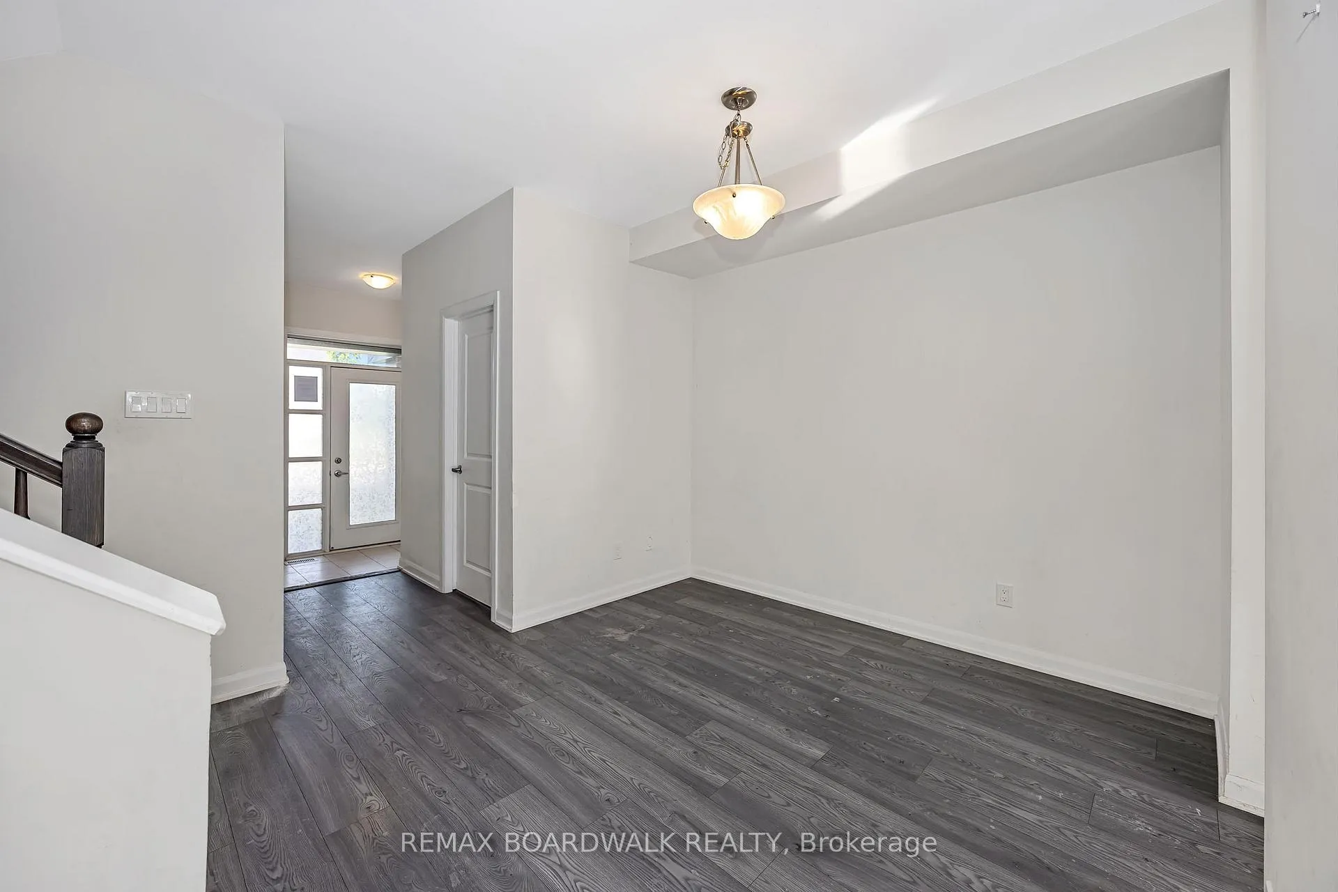 Photo 8 of 2063 Caltra Crescent, Ottawa, Barrhaven - Half Moon Bay — HOMEH