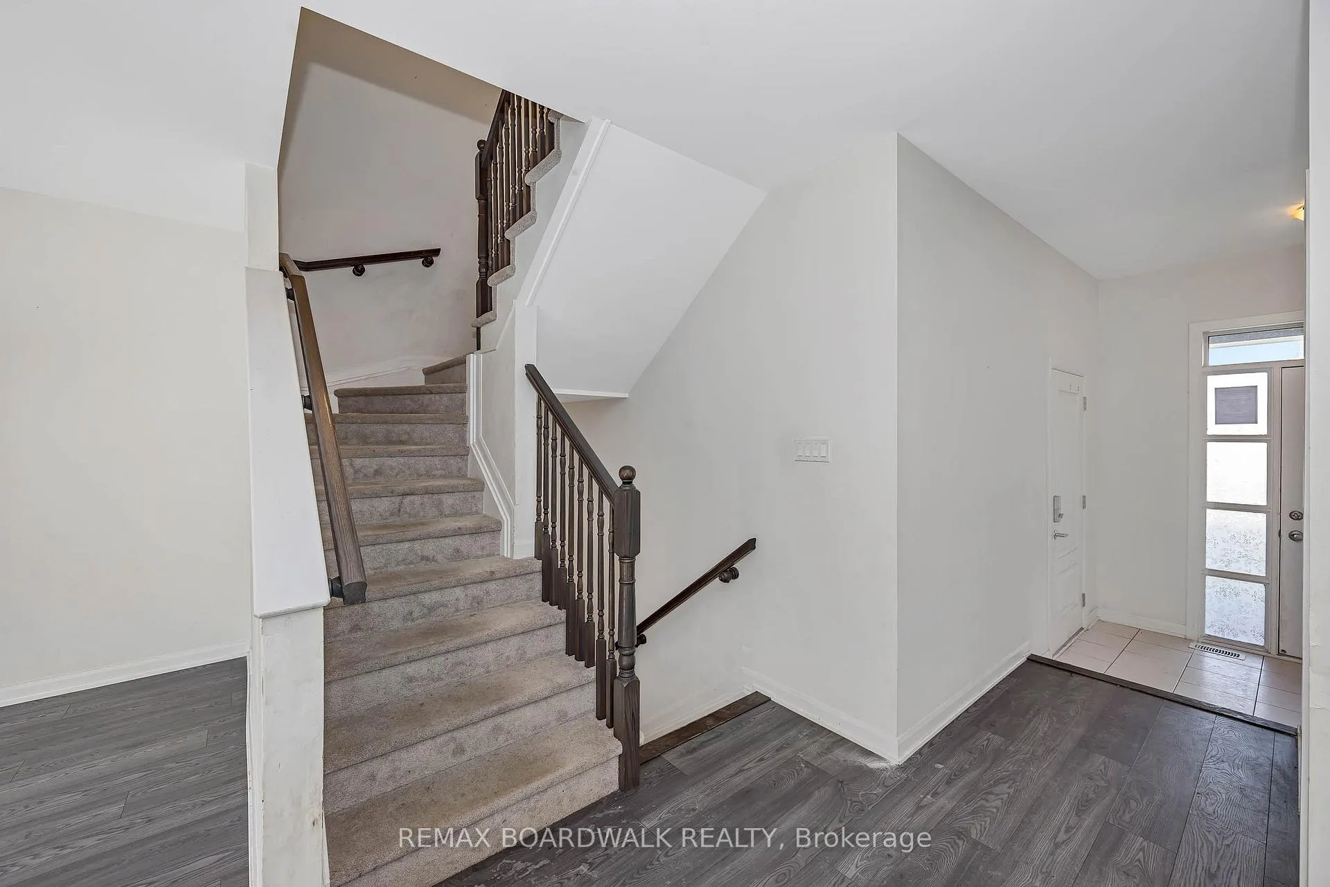 Photo 18 of 2063 Caltra Crescent, Ottawa, Barrhaven - Half Moon Bay — HOMEH