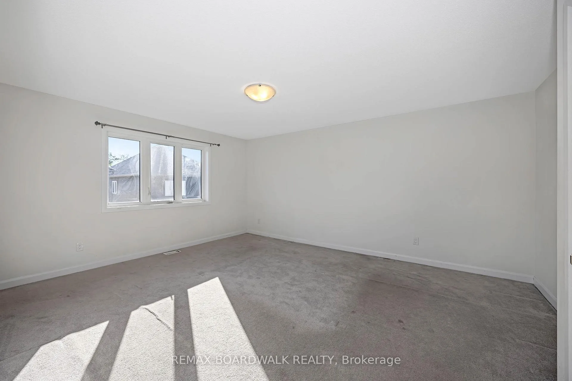Photo 20 of 2063 Caltra Crescent, Ottawa, Barrhaven - Half Moon Bay — HOMEH