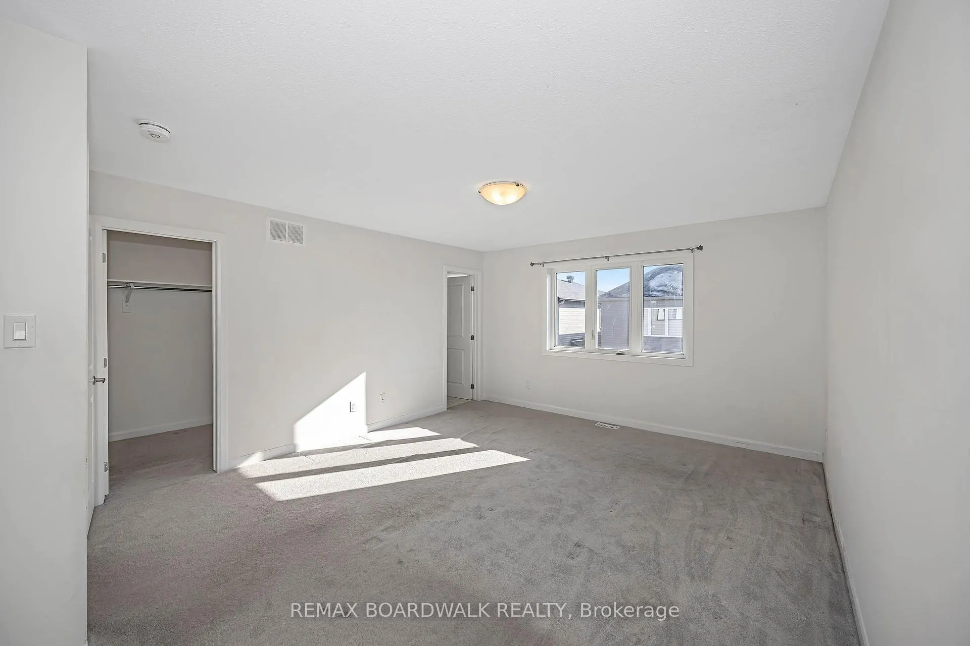 Photo 21 of 2063 Caltra Crescent, Ottawa, Barrhaven - Half Moon Bay — HOMEH